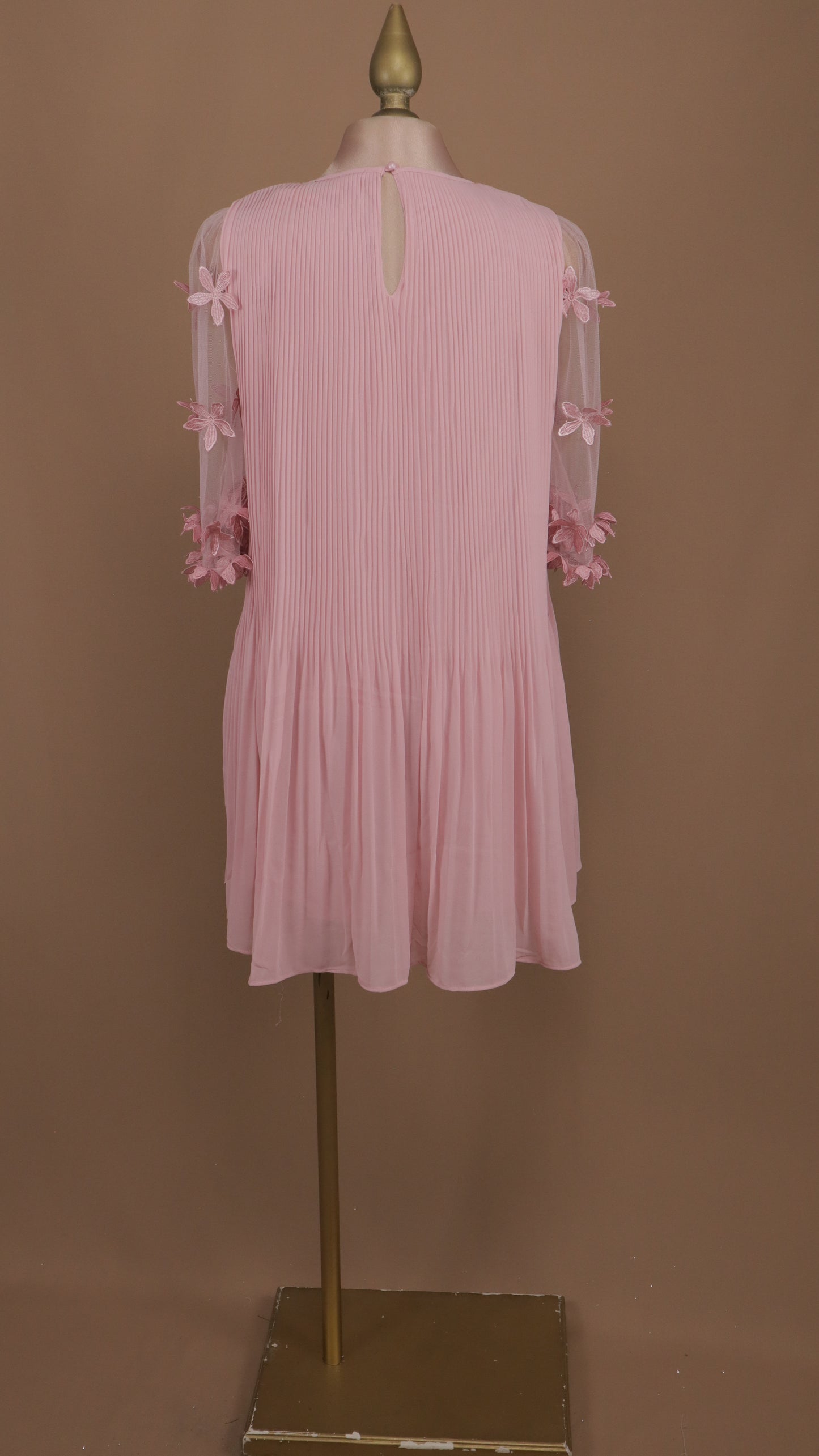 Vestido corto manga larga con mariposas