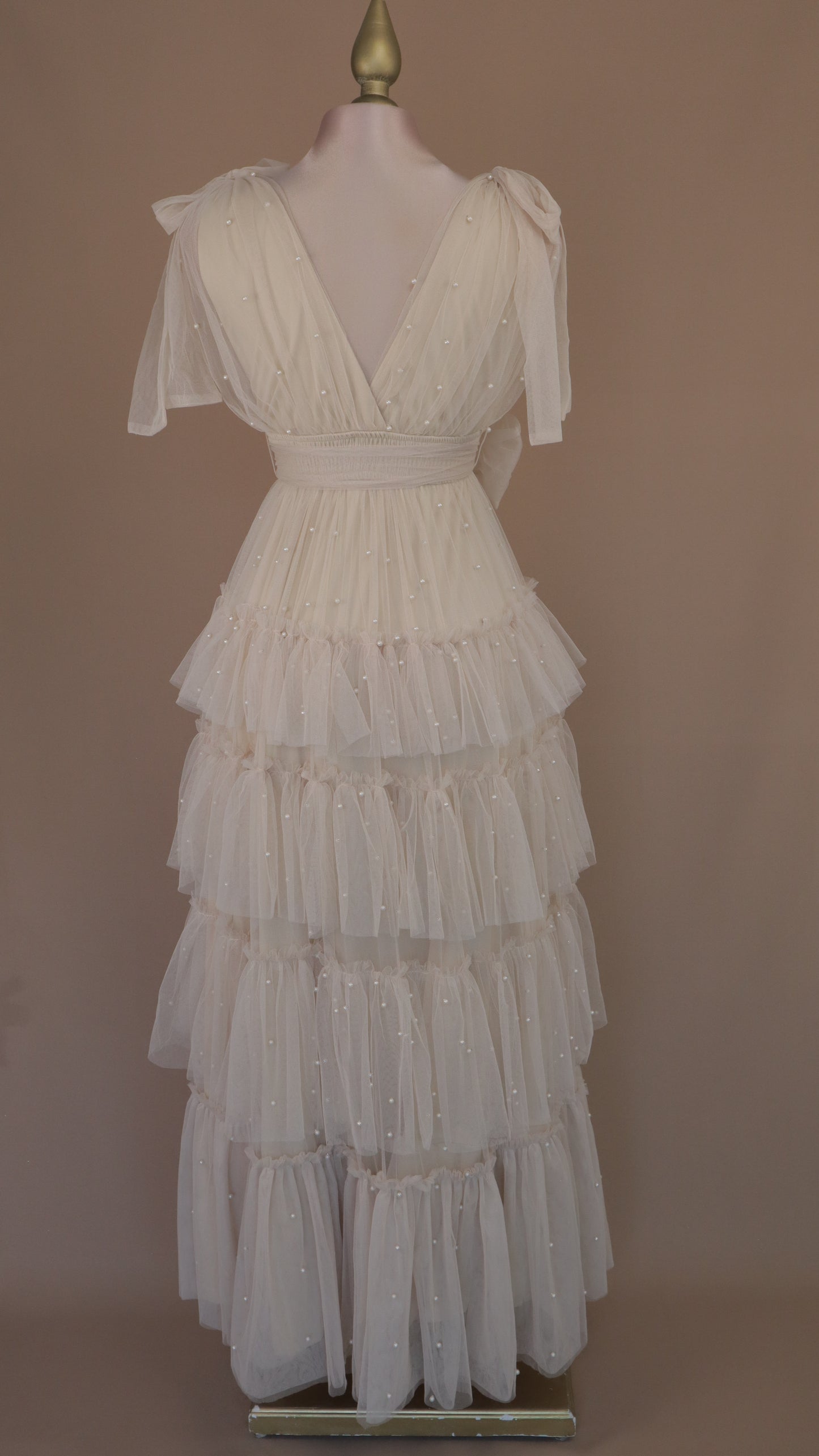 Vestido largo de tul con perlas