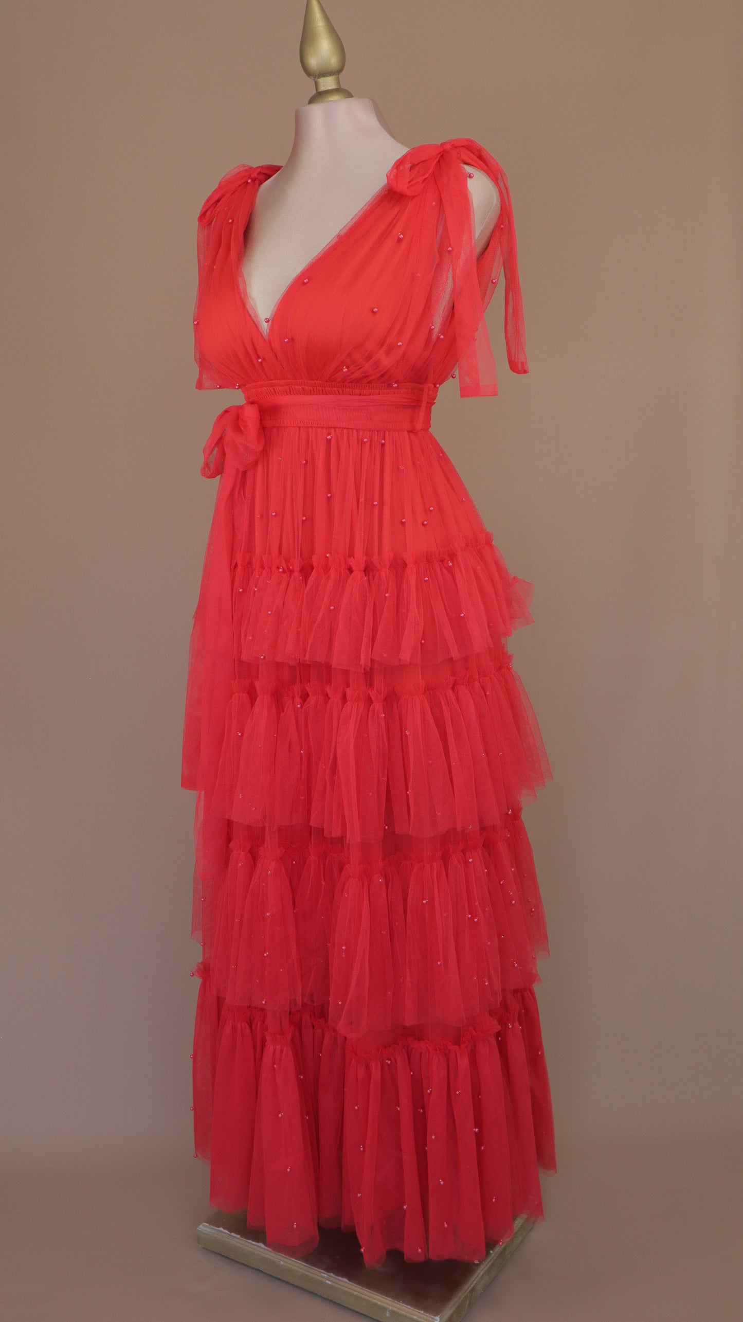 Vestido largo de tul con perlas