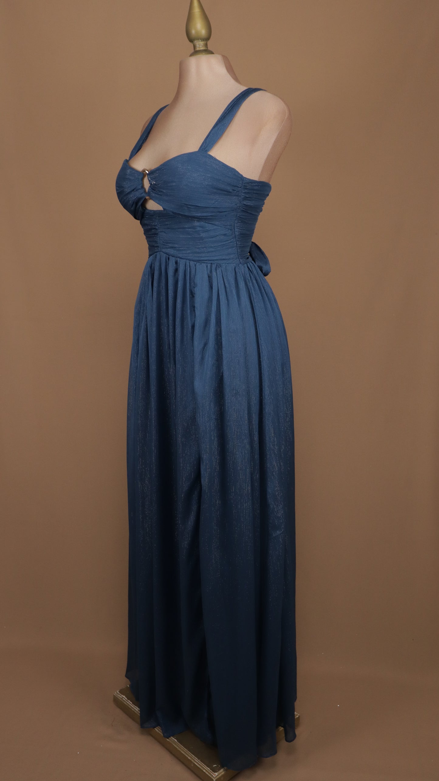 Vestido largo con tirante y corset, escote en busto