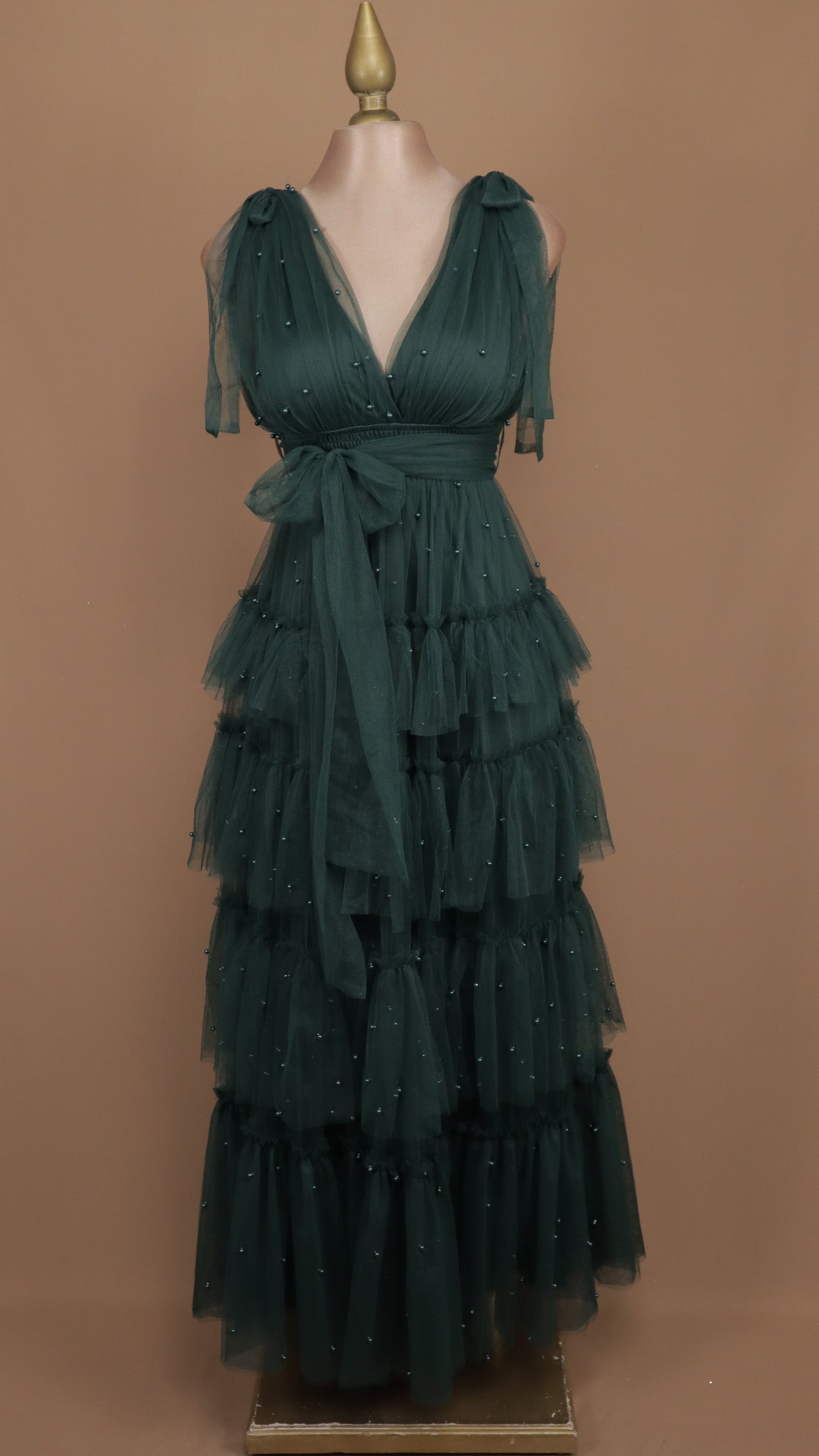 Vestido largo de tul con perlas