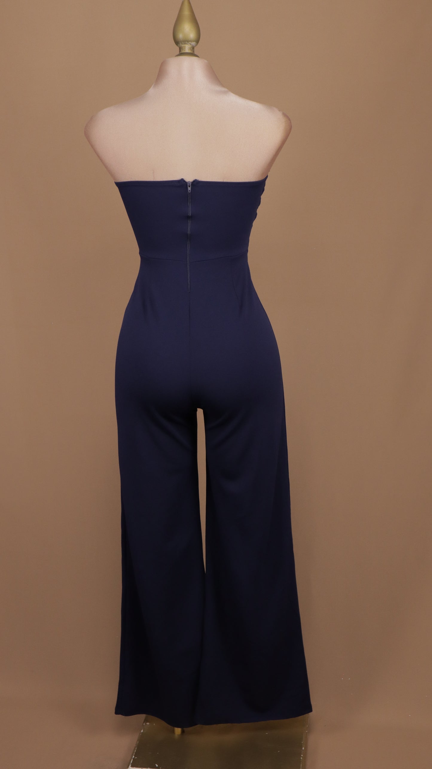 Palazzo estraple con botones dorados