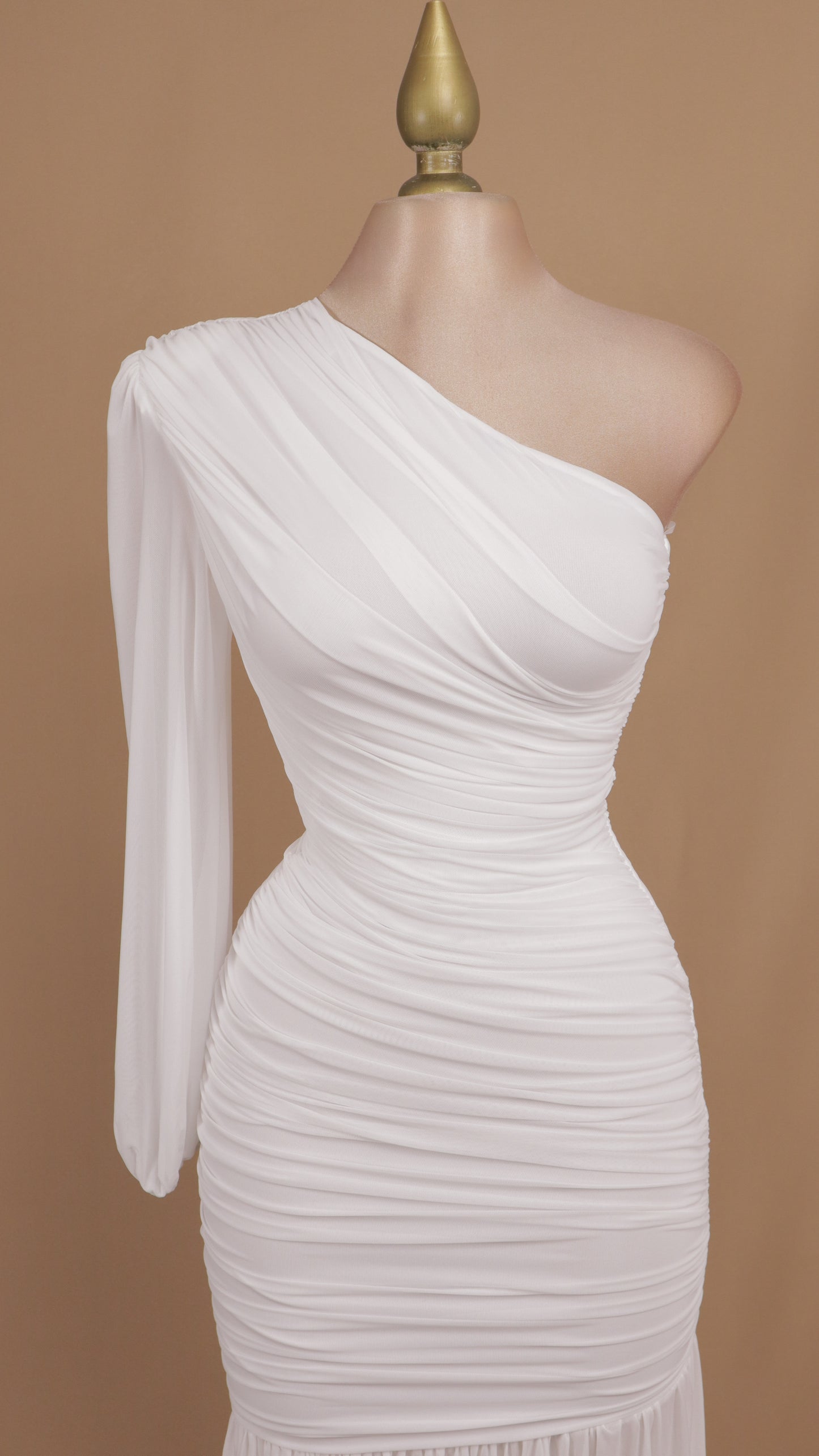 Vestido largo asimétrico manga larga