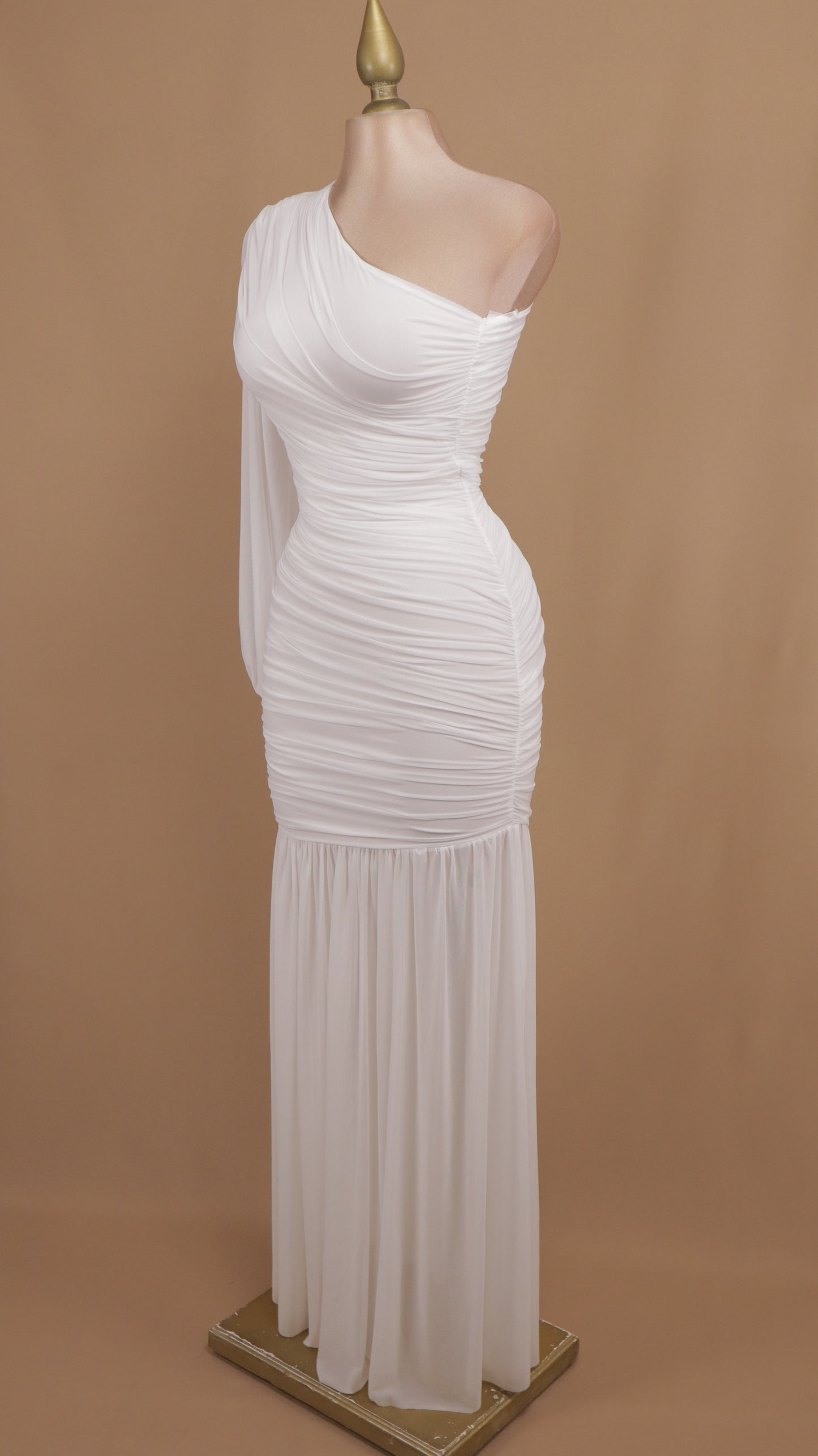 Vestido largo asimétrico manga larga
