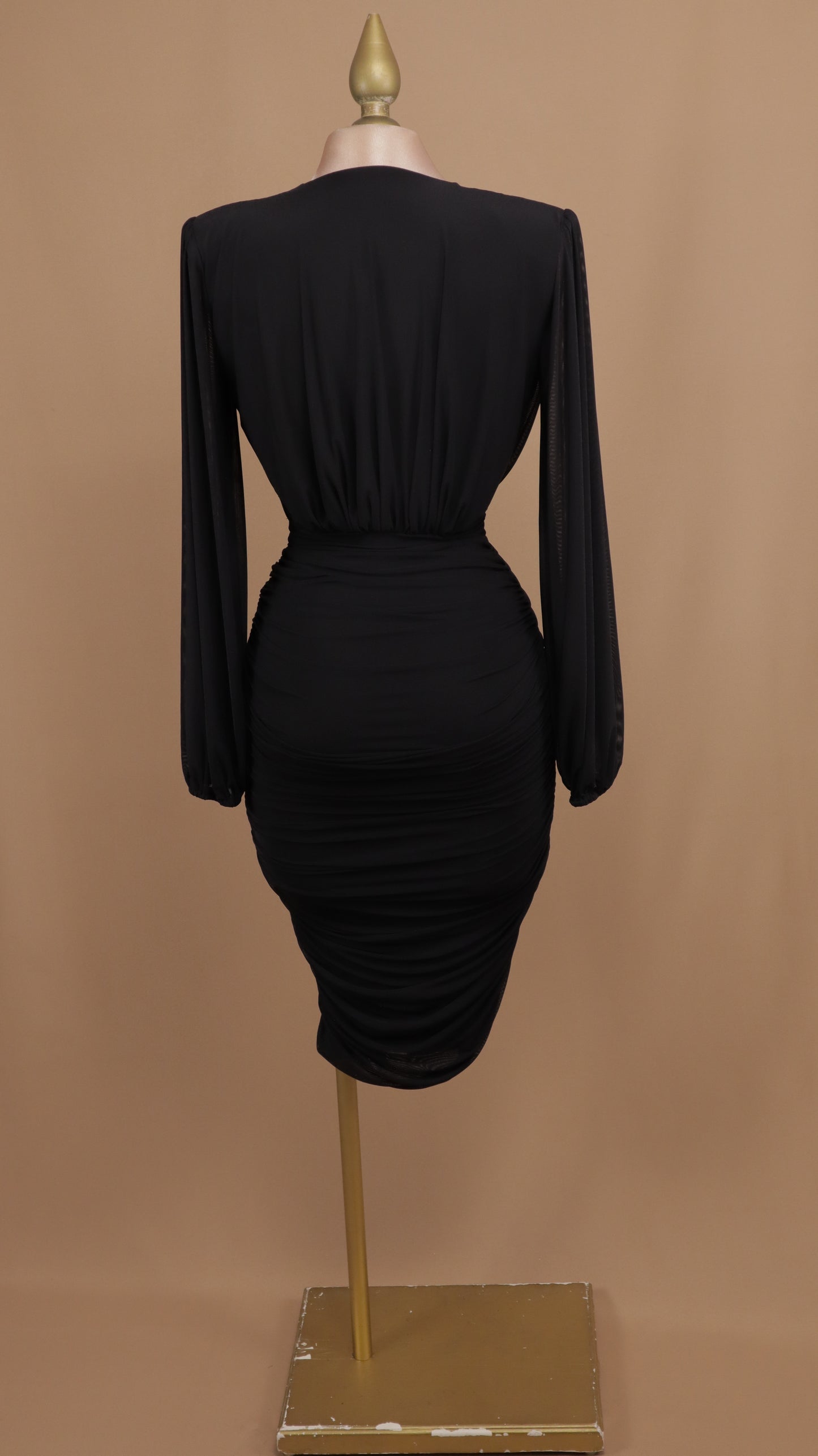 Vestido midi manga larga con plisado en cintura