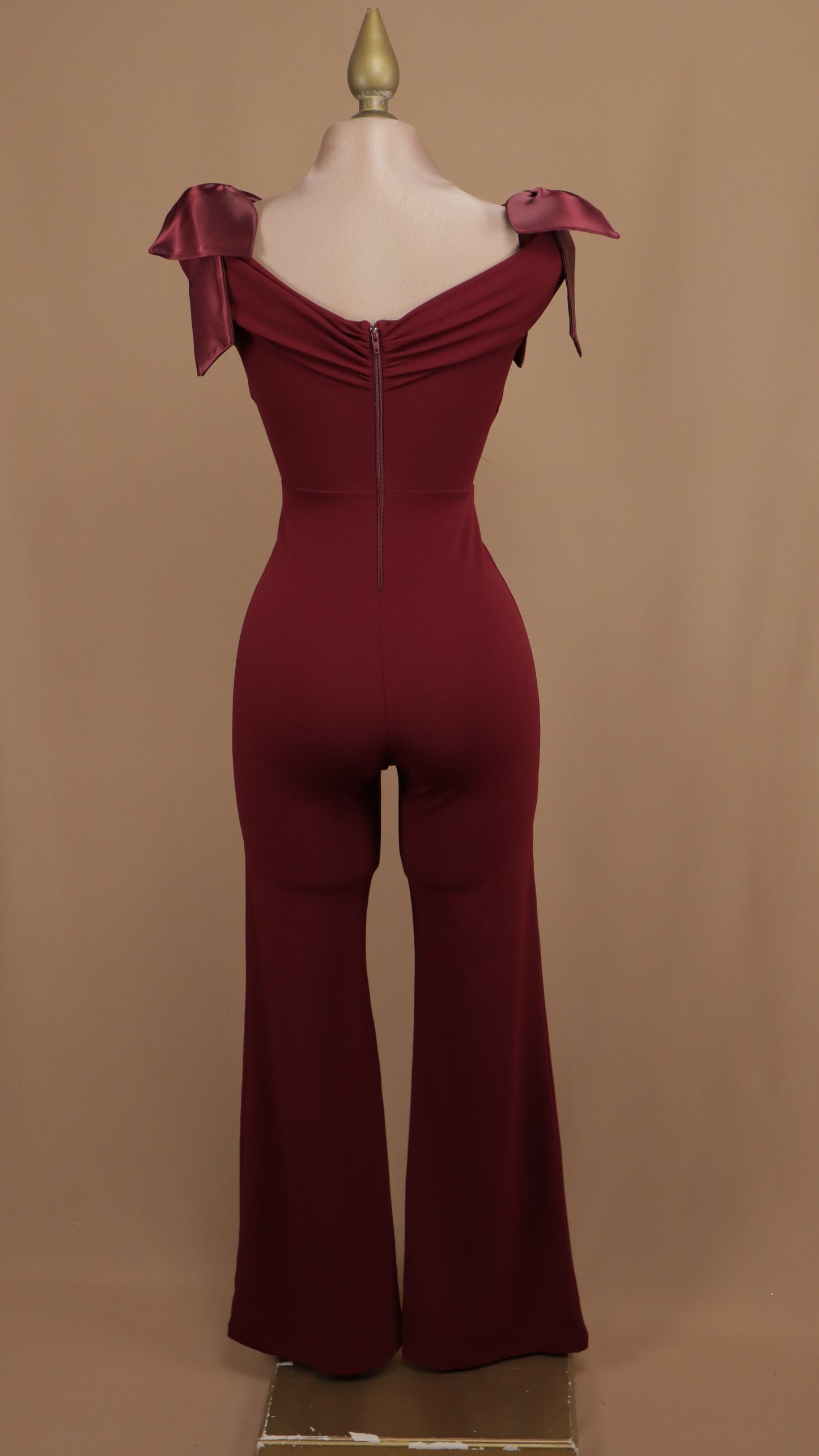 Palazzo al hombro con moños