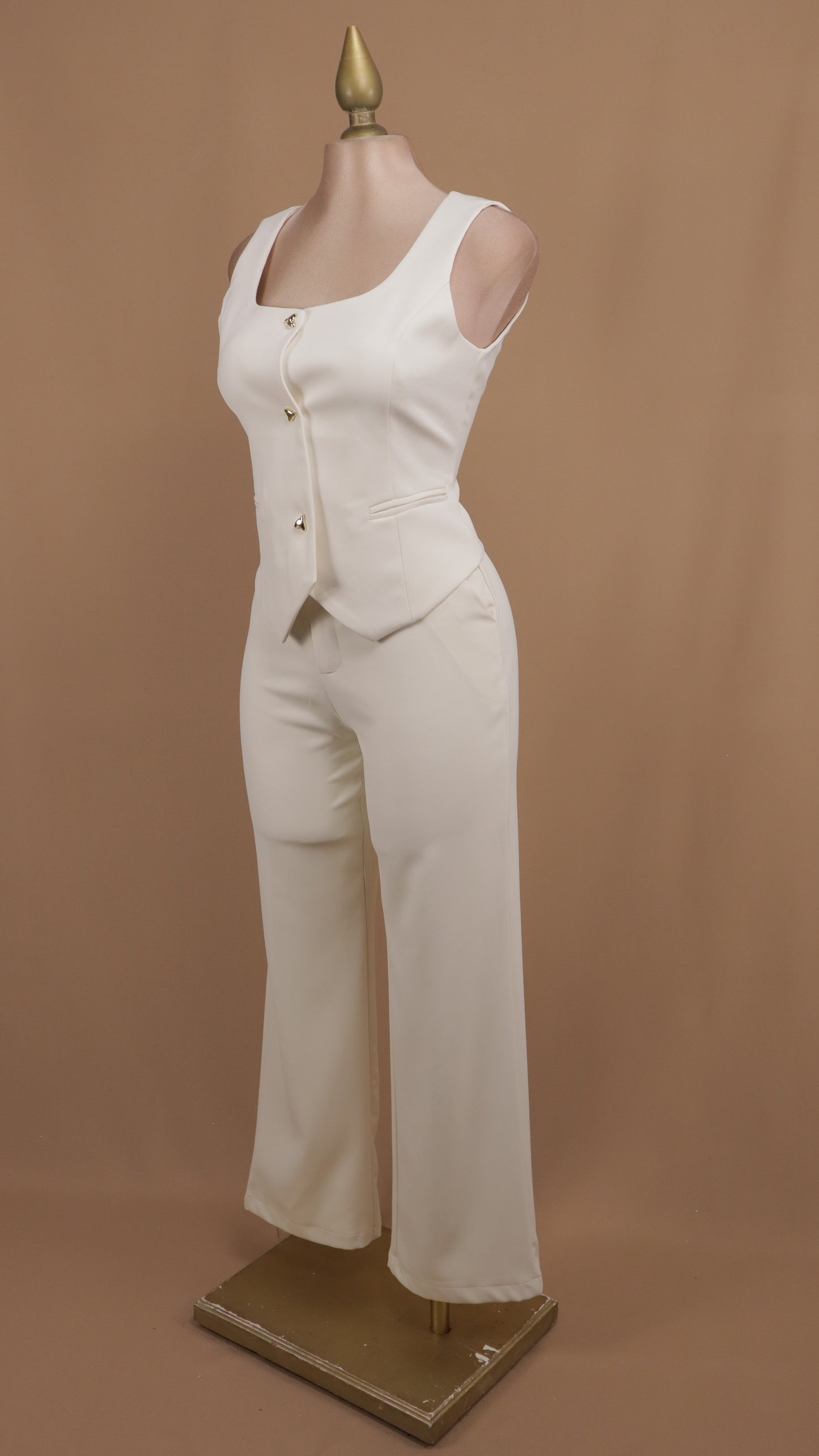 Conjunto de pantalón con saco resacado