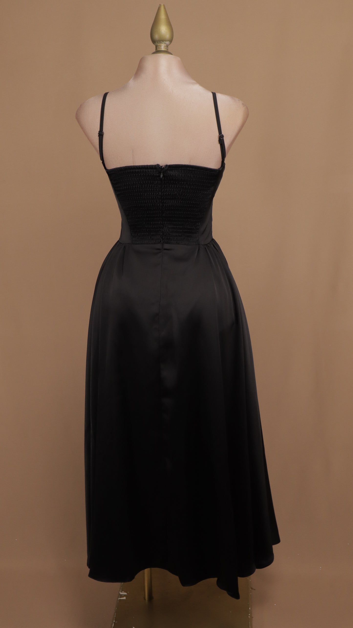 Vestido midi línea A con tirante