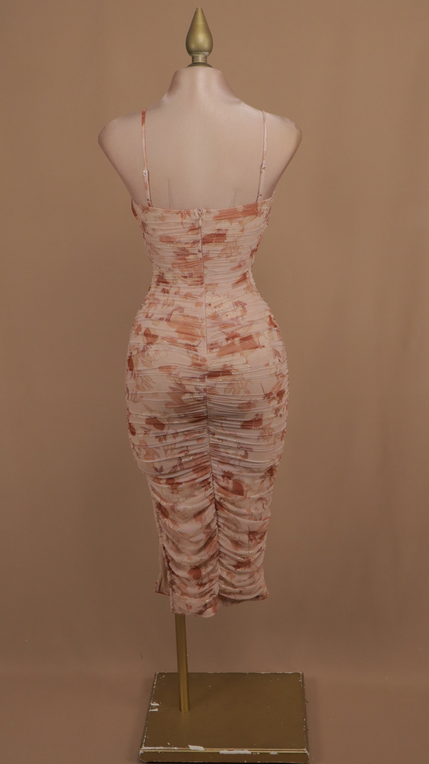 Vestido midi estampado escote de tirante