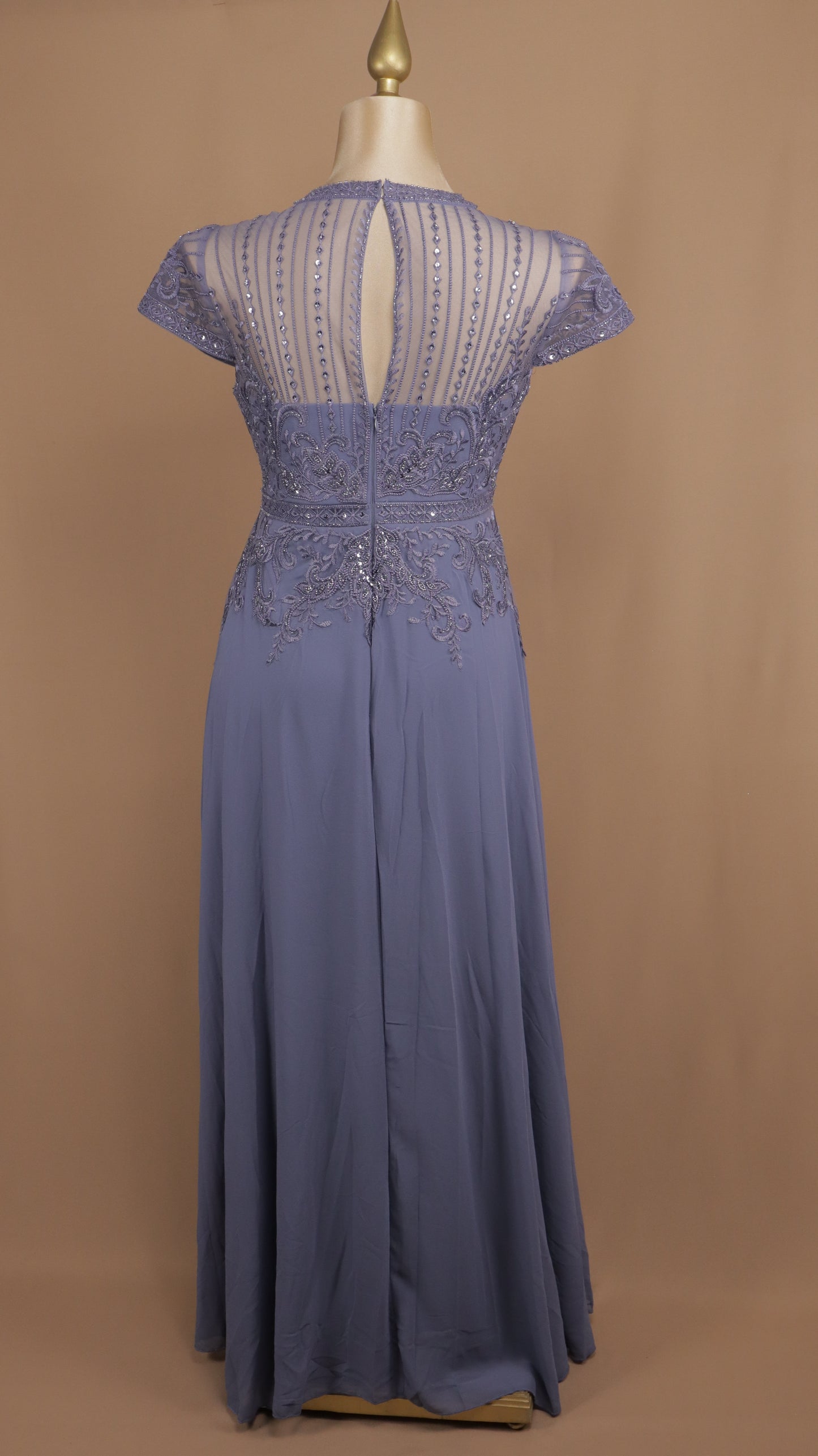 Vestido largo plus size con aplicación y manga 3/4