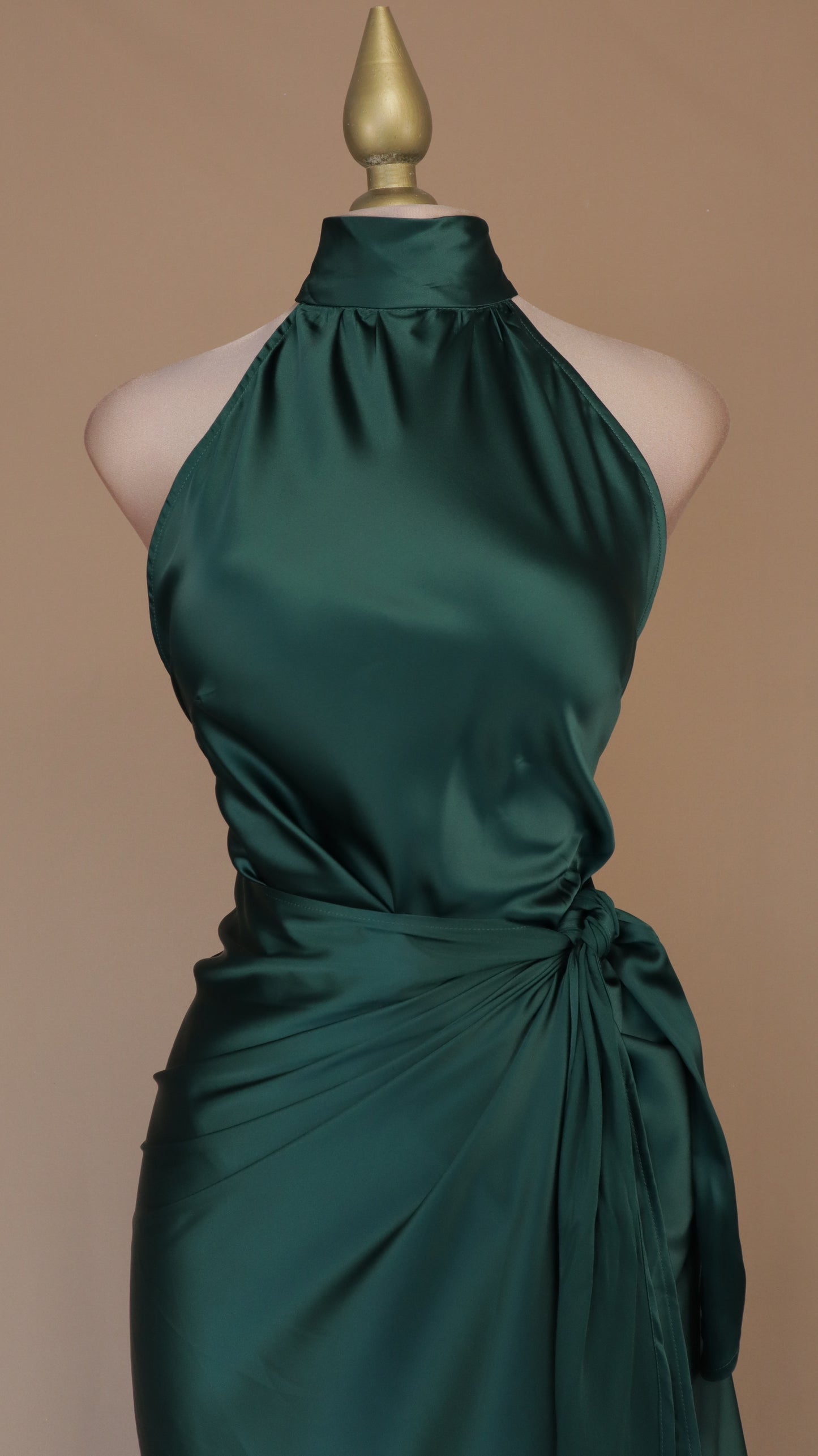 Vestido maxi cuello halter