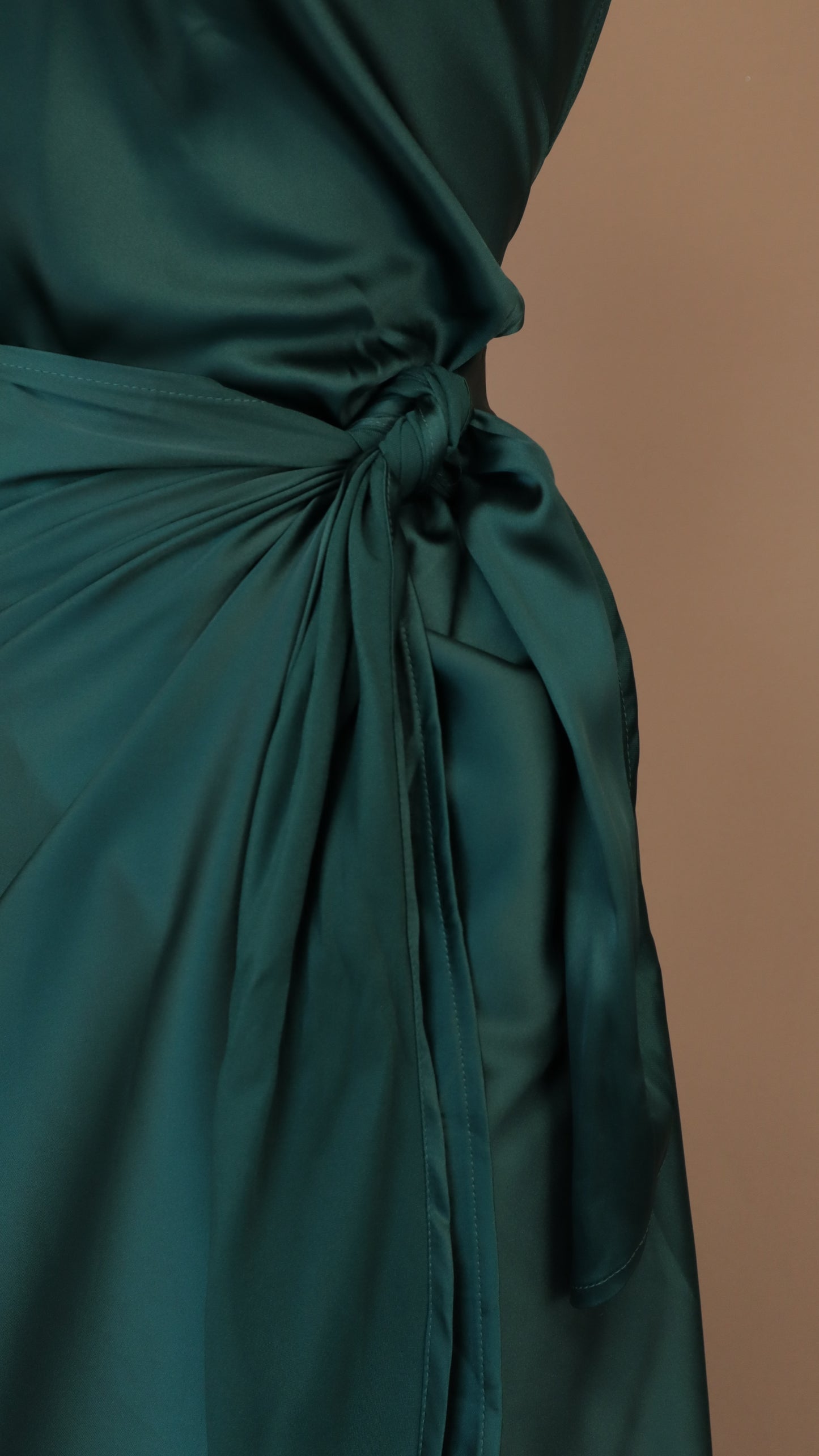 Vestido maxi cuello halter