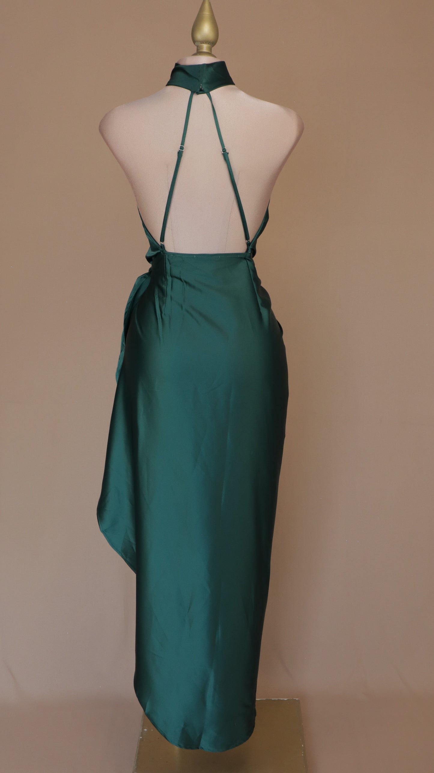 Vestido maxi cuello halter