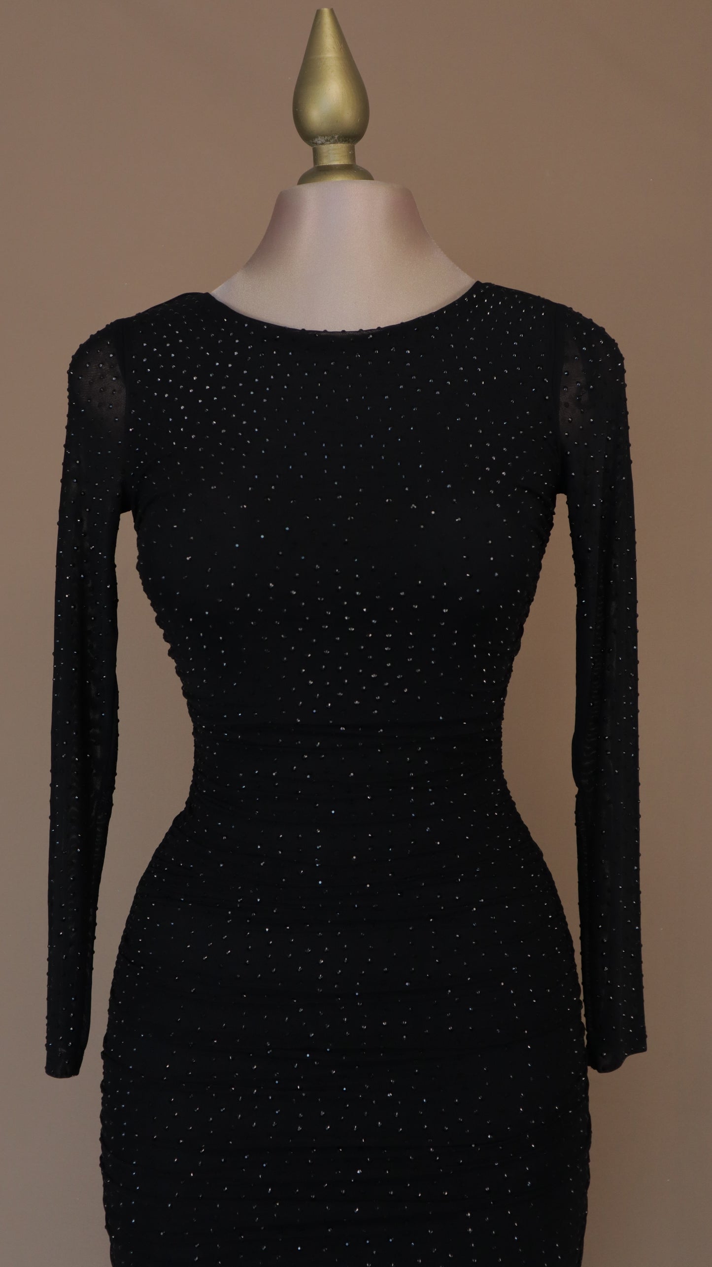 Vestido maxi manga larga con pedrería