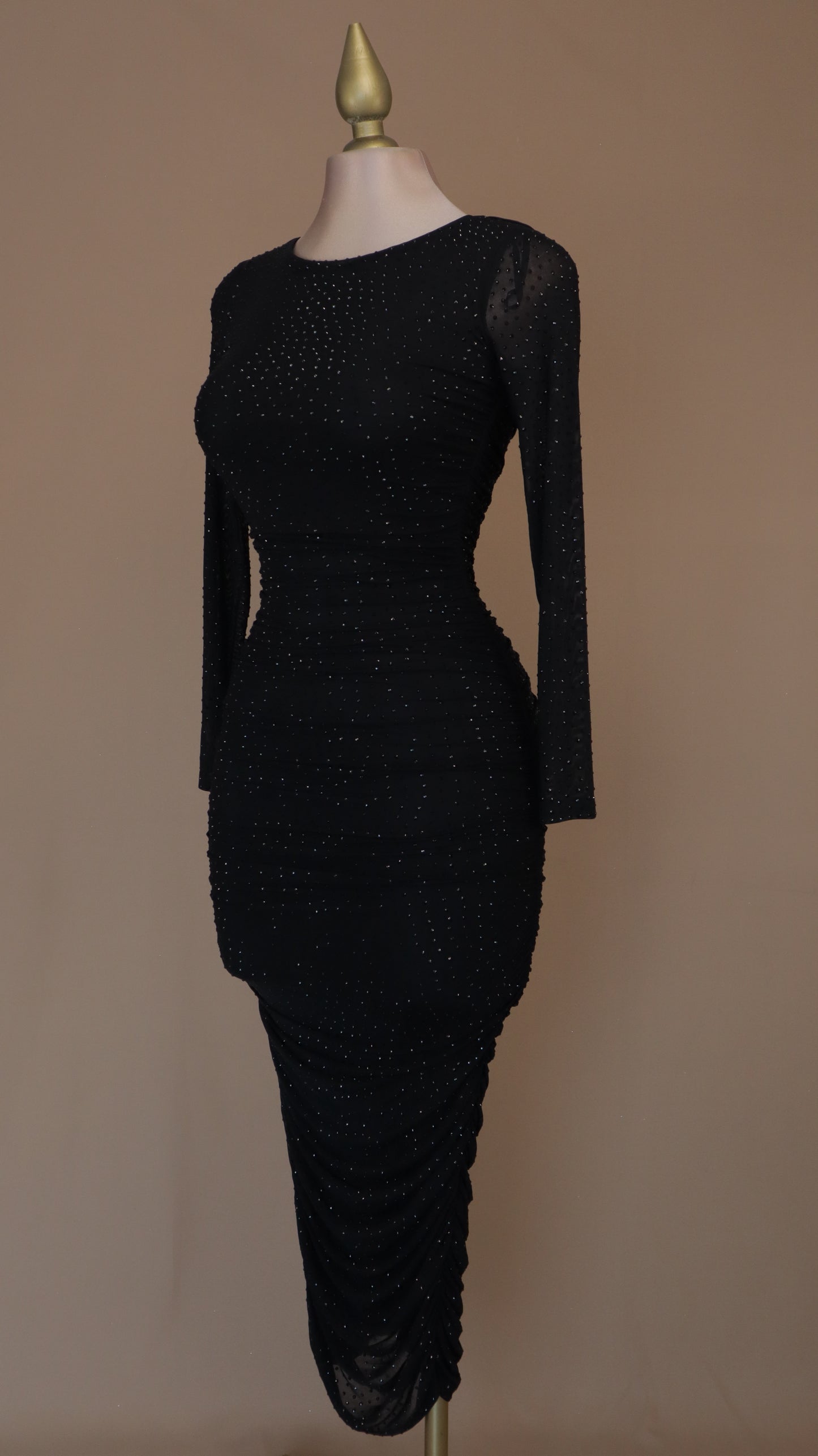 Vestido maxi manga larga con pedrería