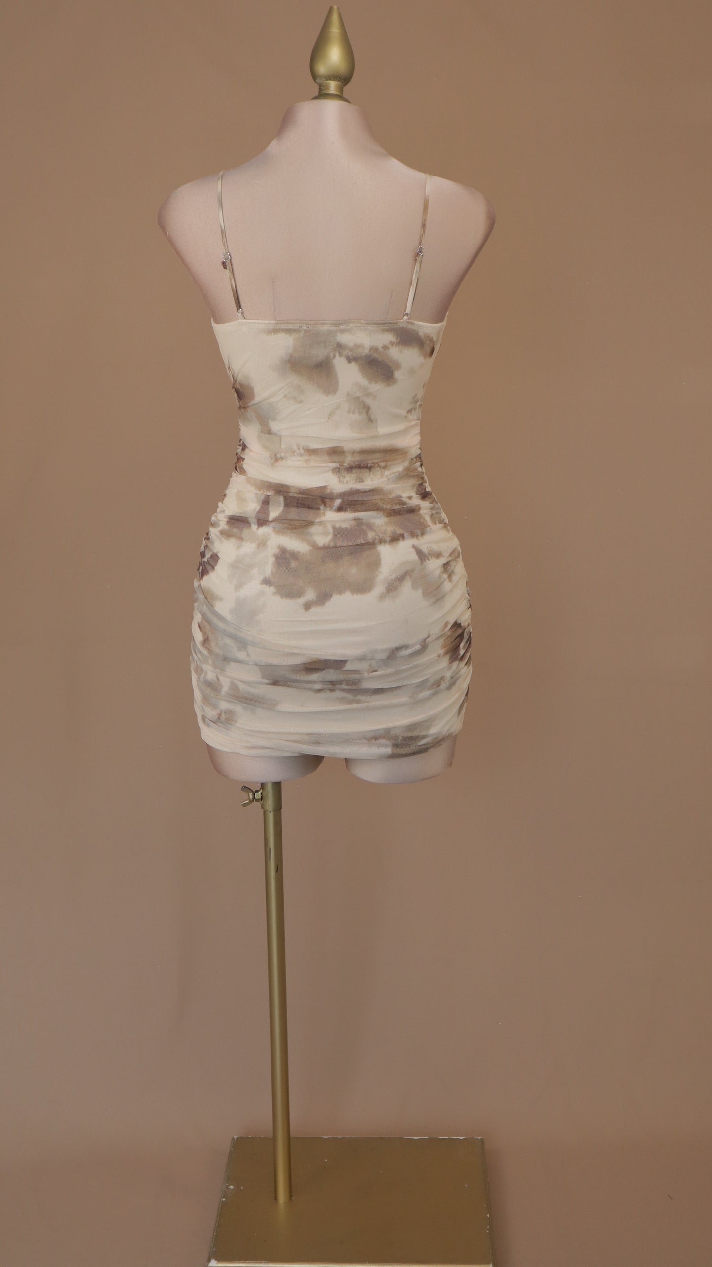 Vestido corto estampado con tirantes