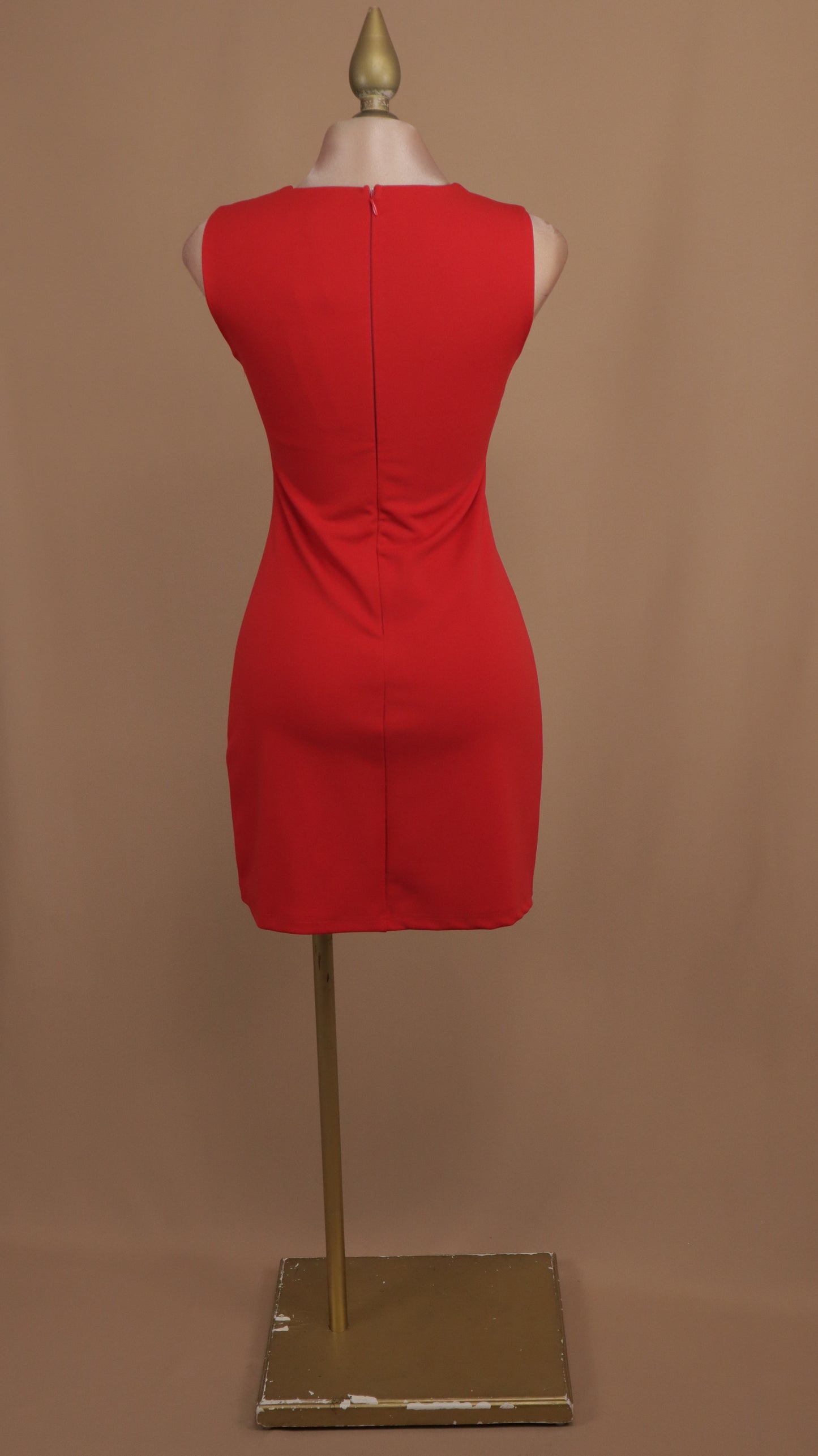 Vestido corto con botones dorados