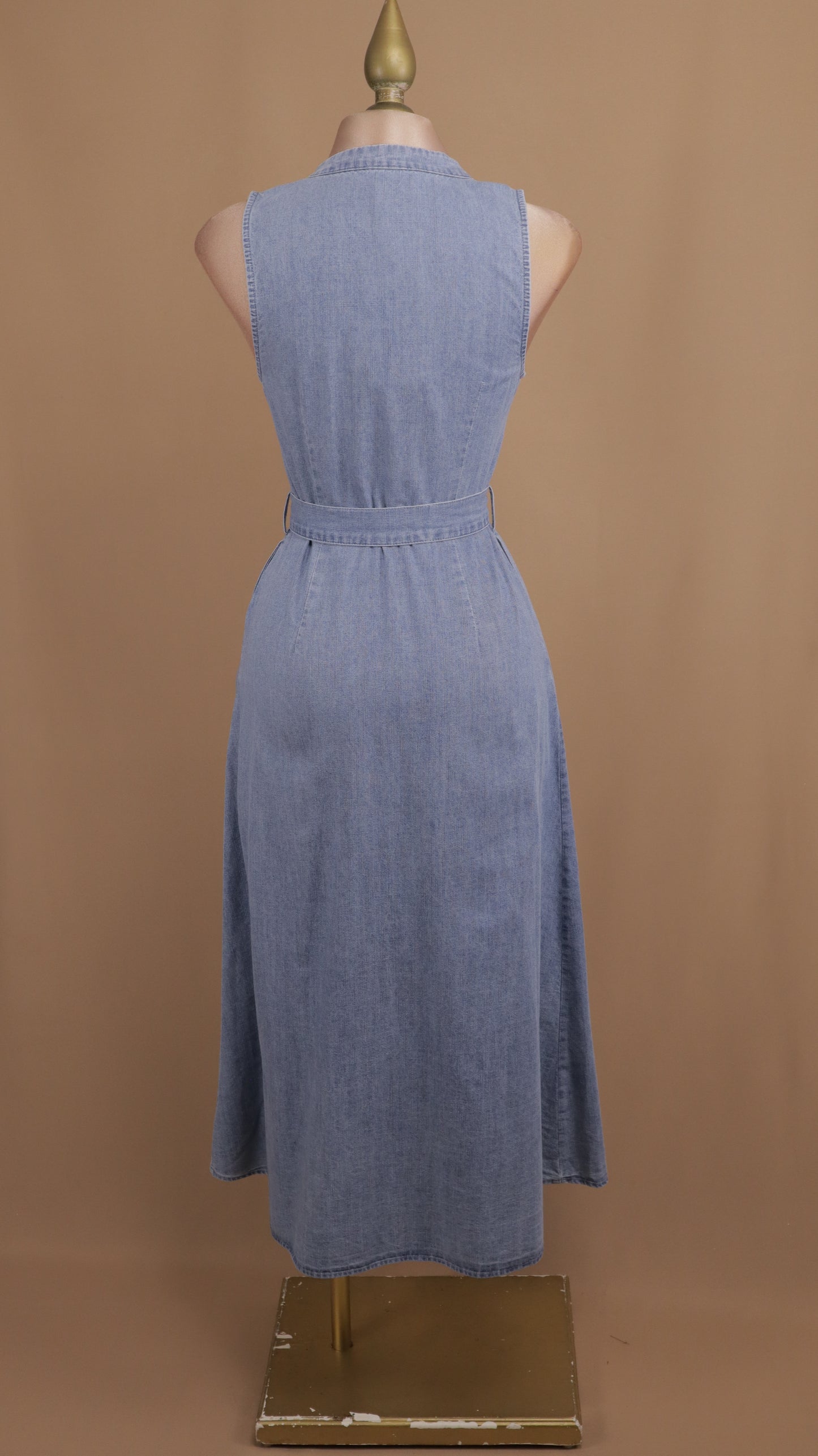 Vestido midi de mezclilla con cinto