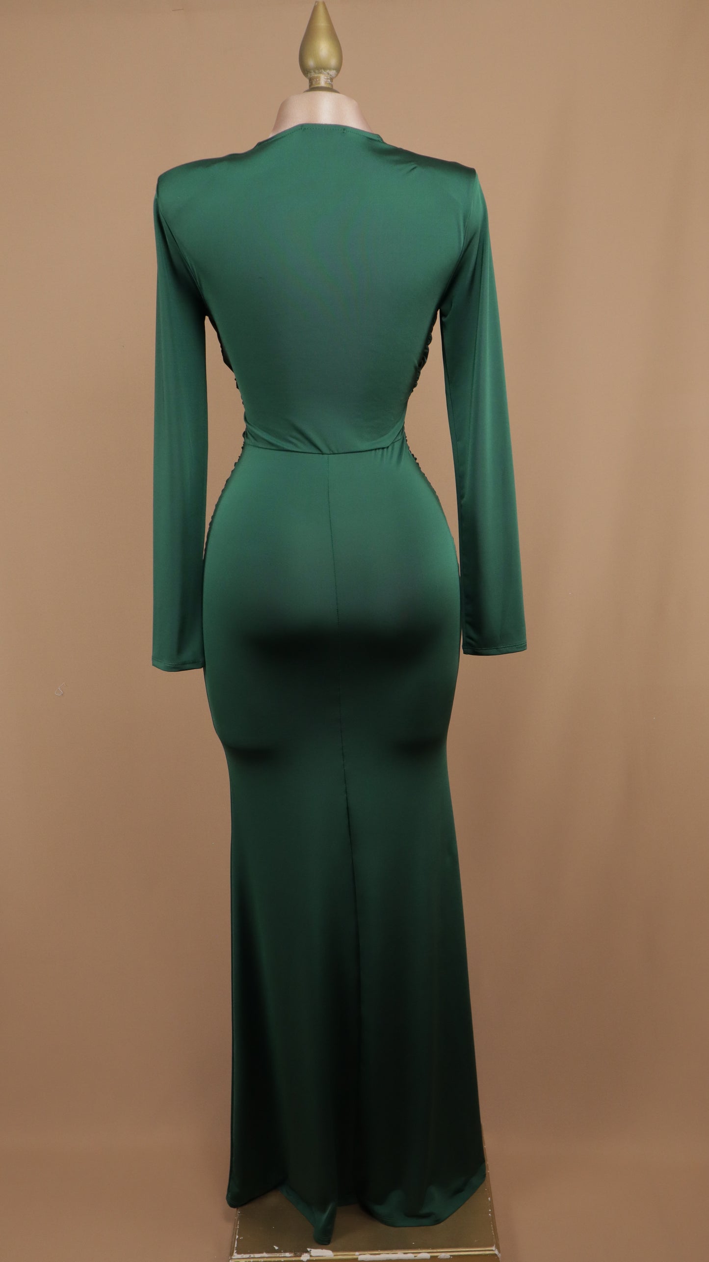 Vestido manga larga de licra con pliegues en cintura