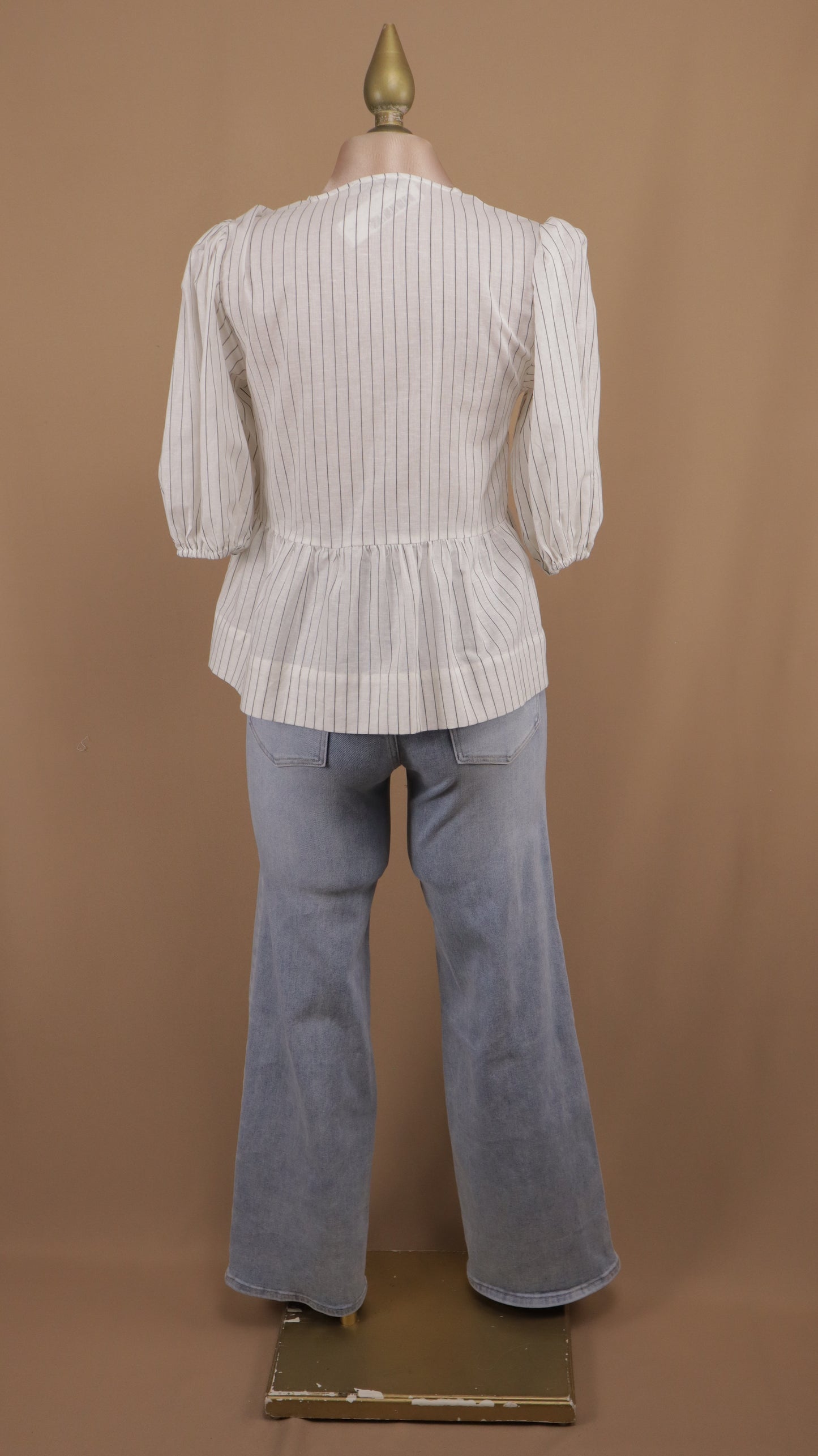 Pantalón de mezclilla claro