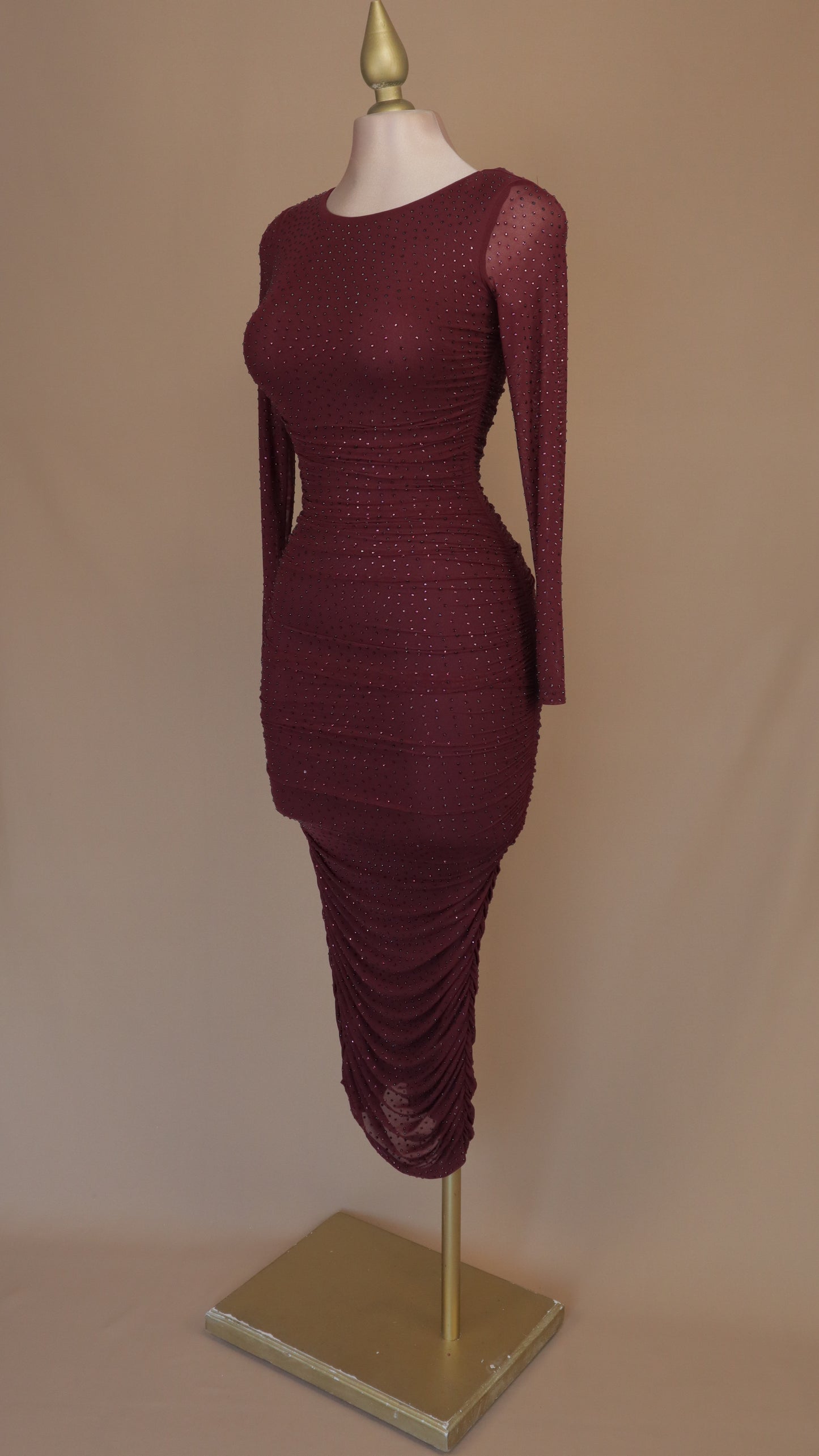 Vestido maxi manga larga con pedrería