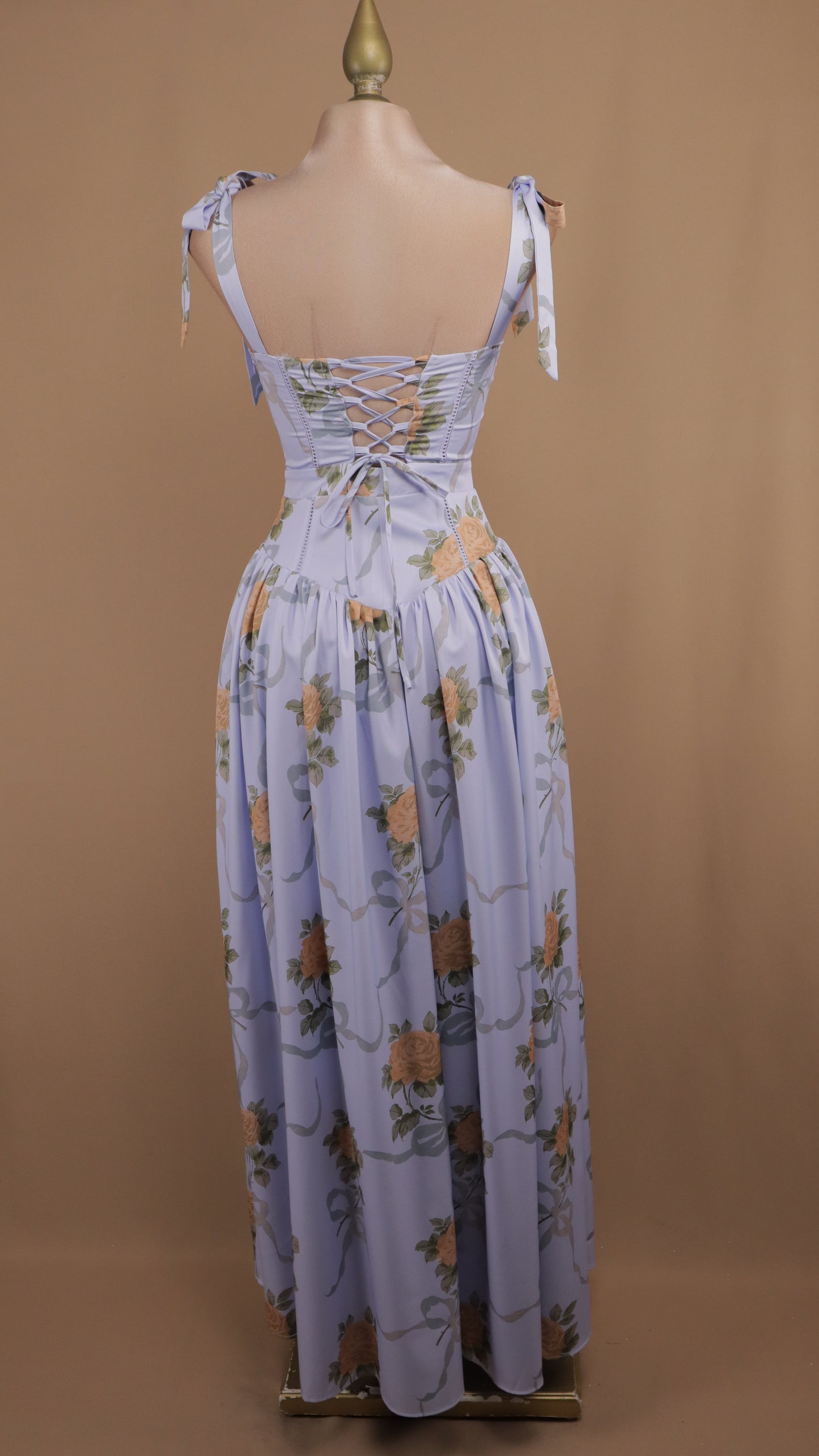 Vestido largo estampado con corset