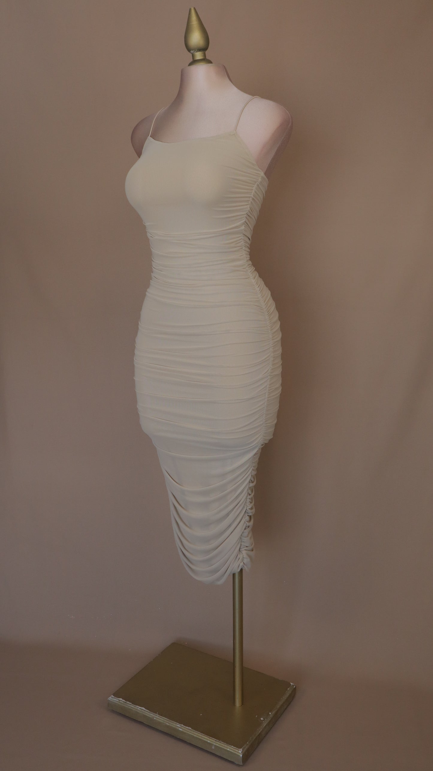 Vestido maxi plisado sensual