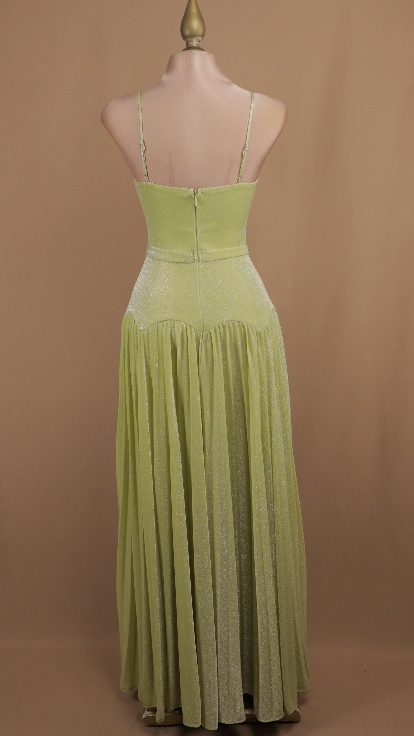 Vestido largo escote cuadrado con destellos