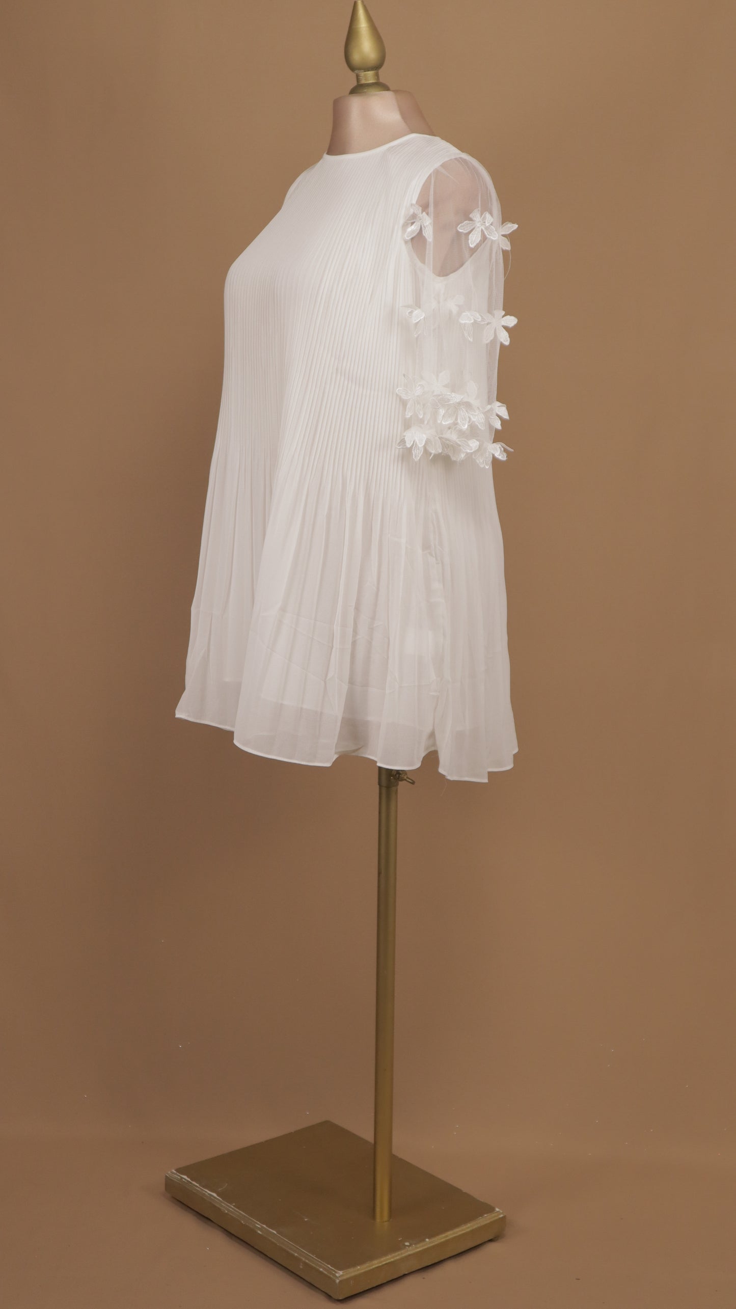 Vestido corto manga larga con mariposas