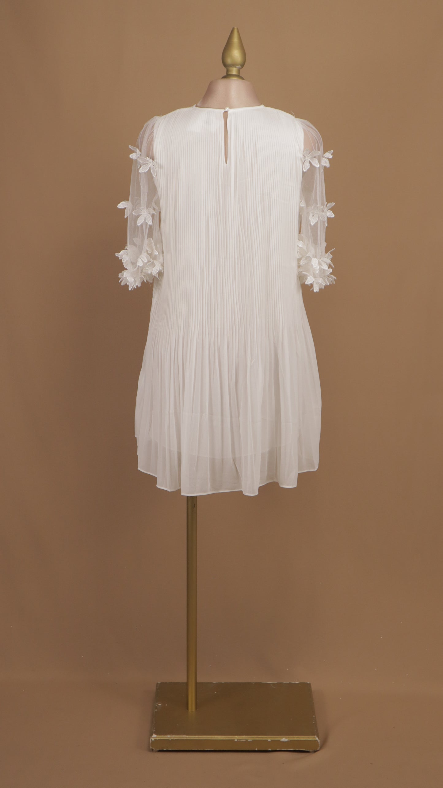 Vestido corto manga larga con mariposas
