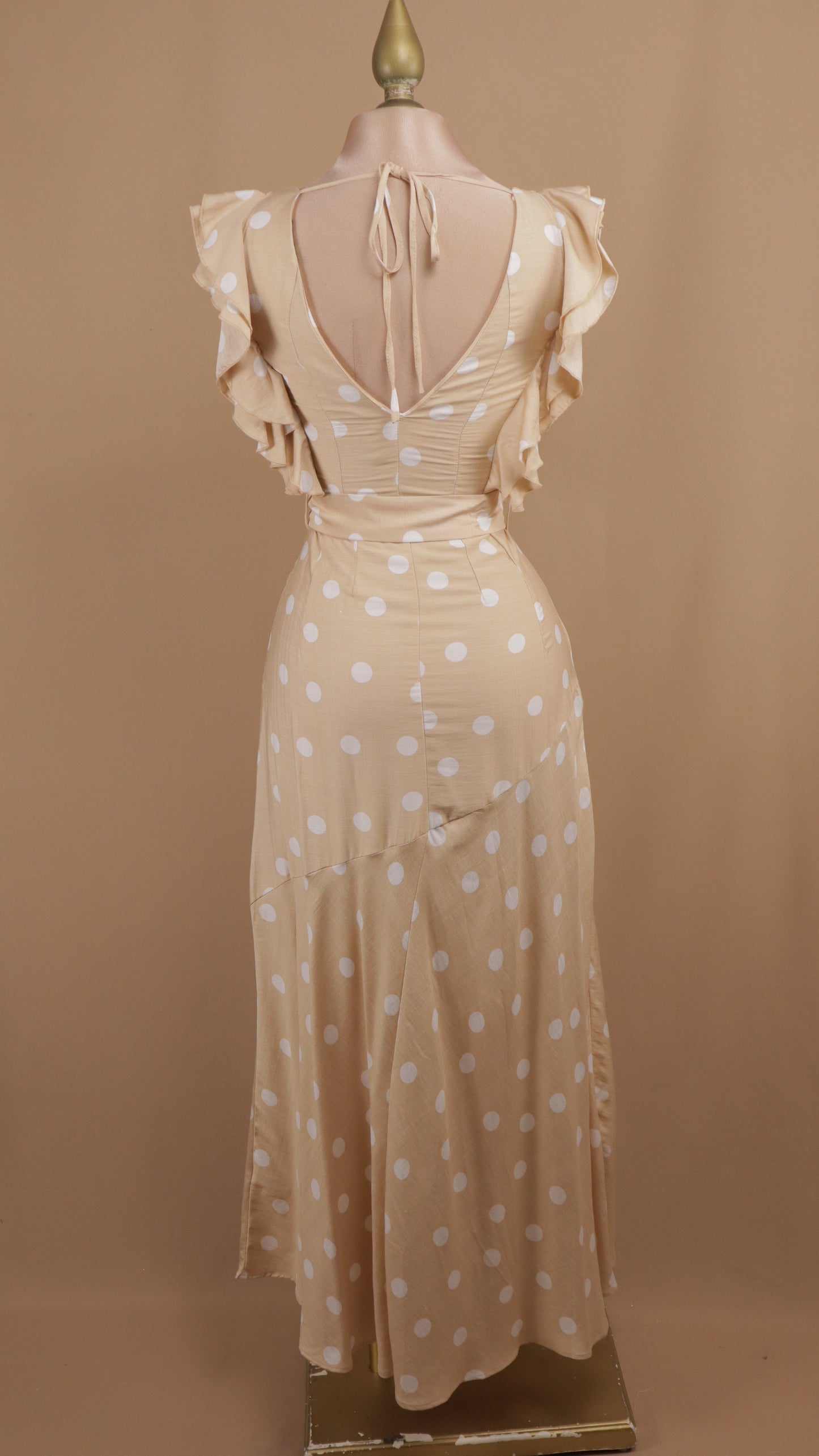 Vestido midi boleado con cinto