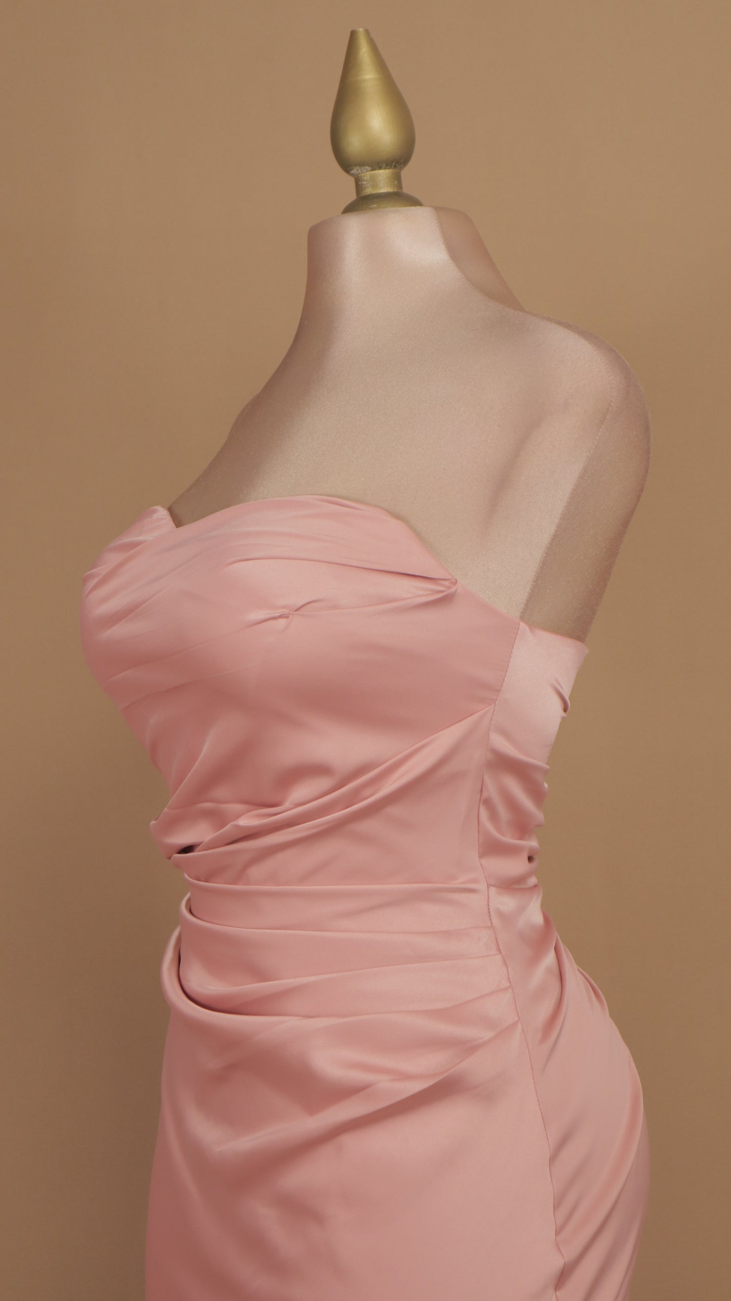 Vestido largo vanguardista