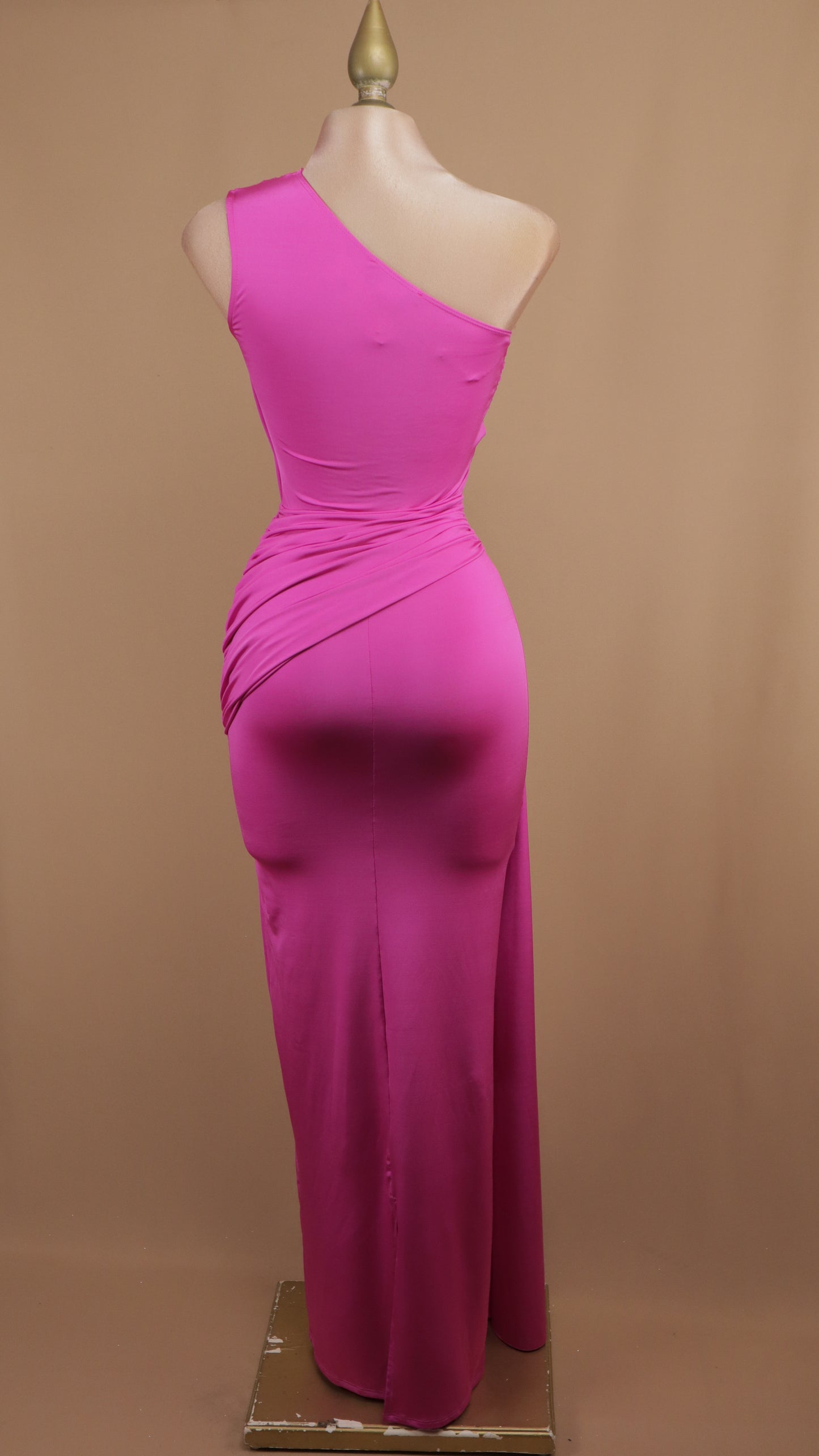 Vestido largo asimétrico de licra con estola