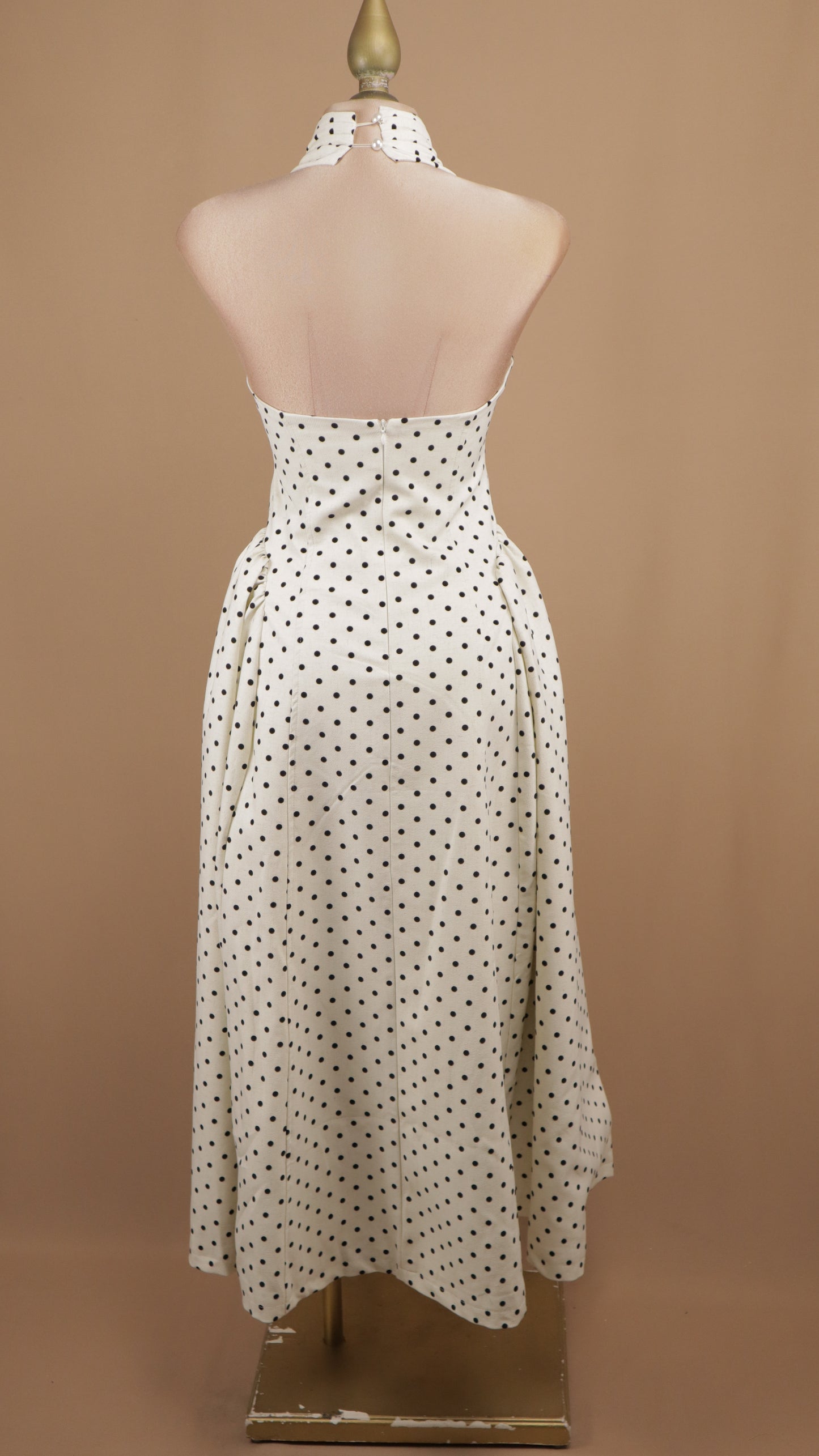 Vestido midi boleado cuello halter