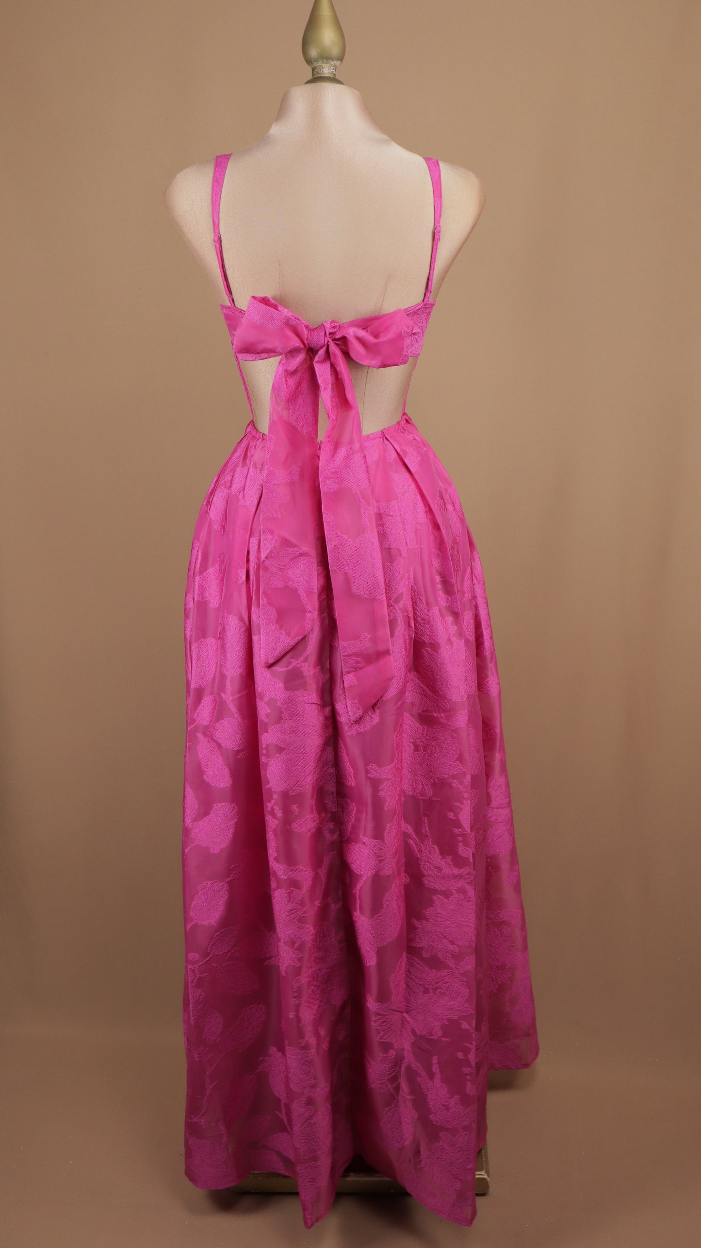 Vestido largo escote cuadrado y en espalda