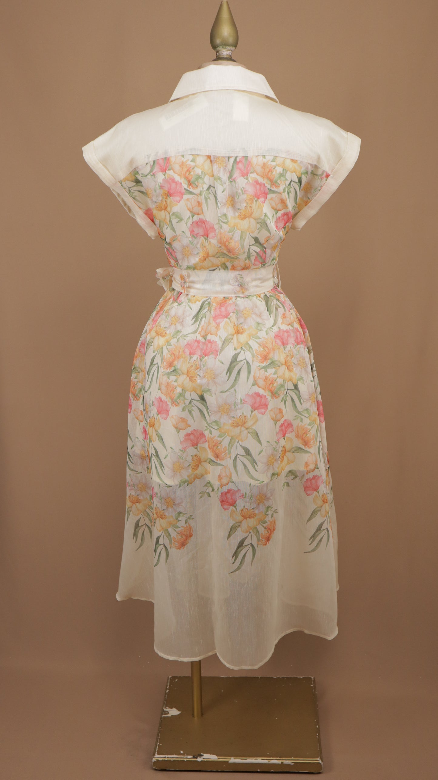Vestido camisero midi de organza con estampado floral y cinturón de lazo