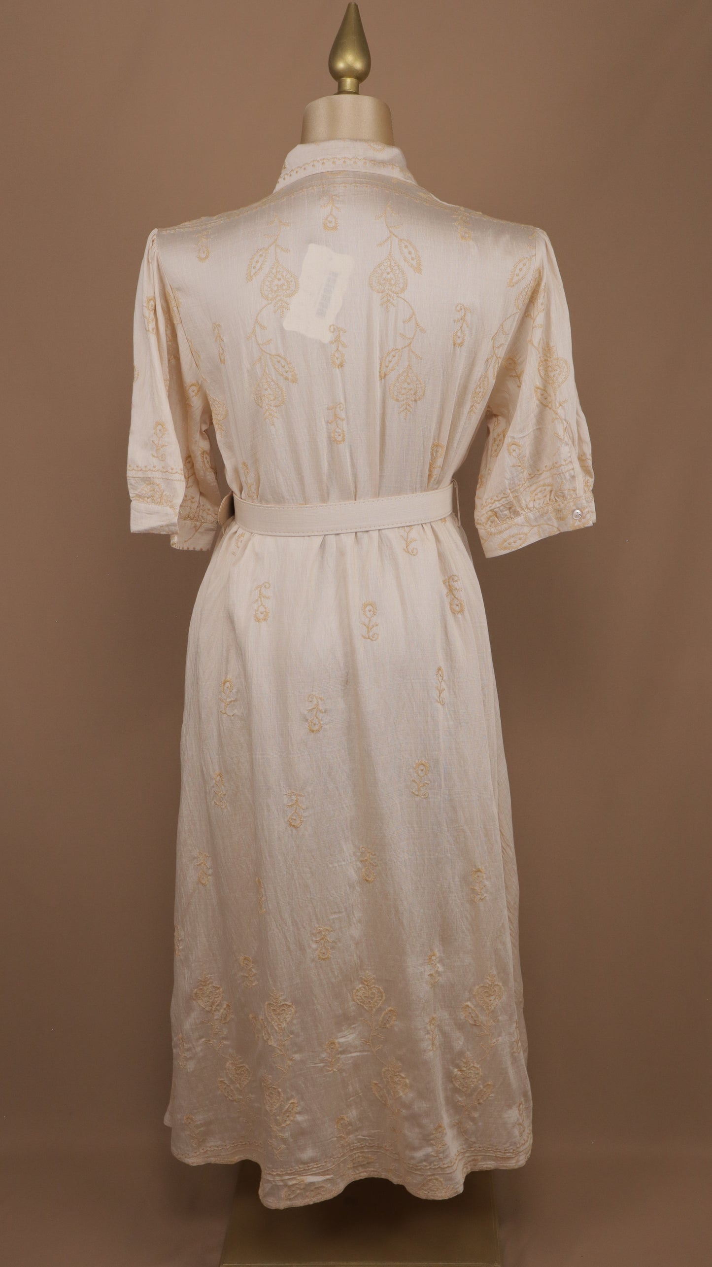 Vestido midi plus con manga 3/4 bordado