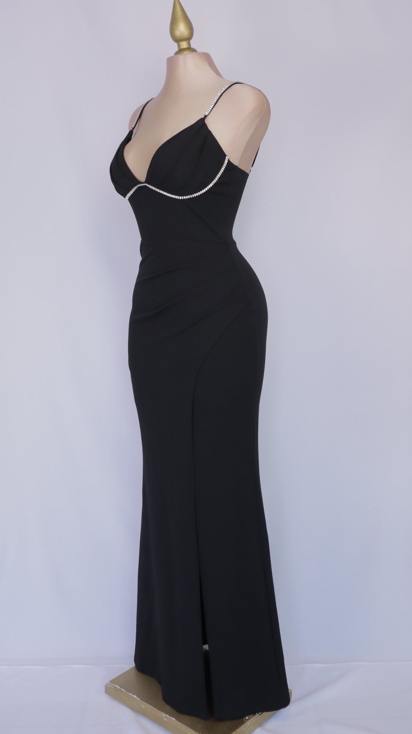 Vestido largo de tirantes brillantes