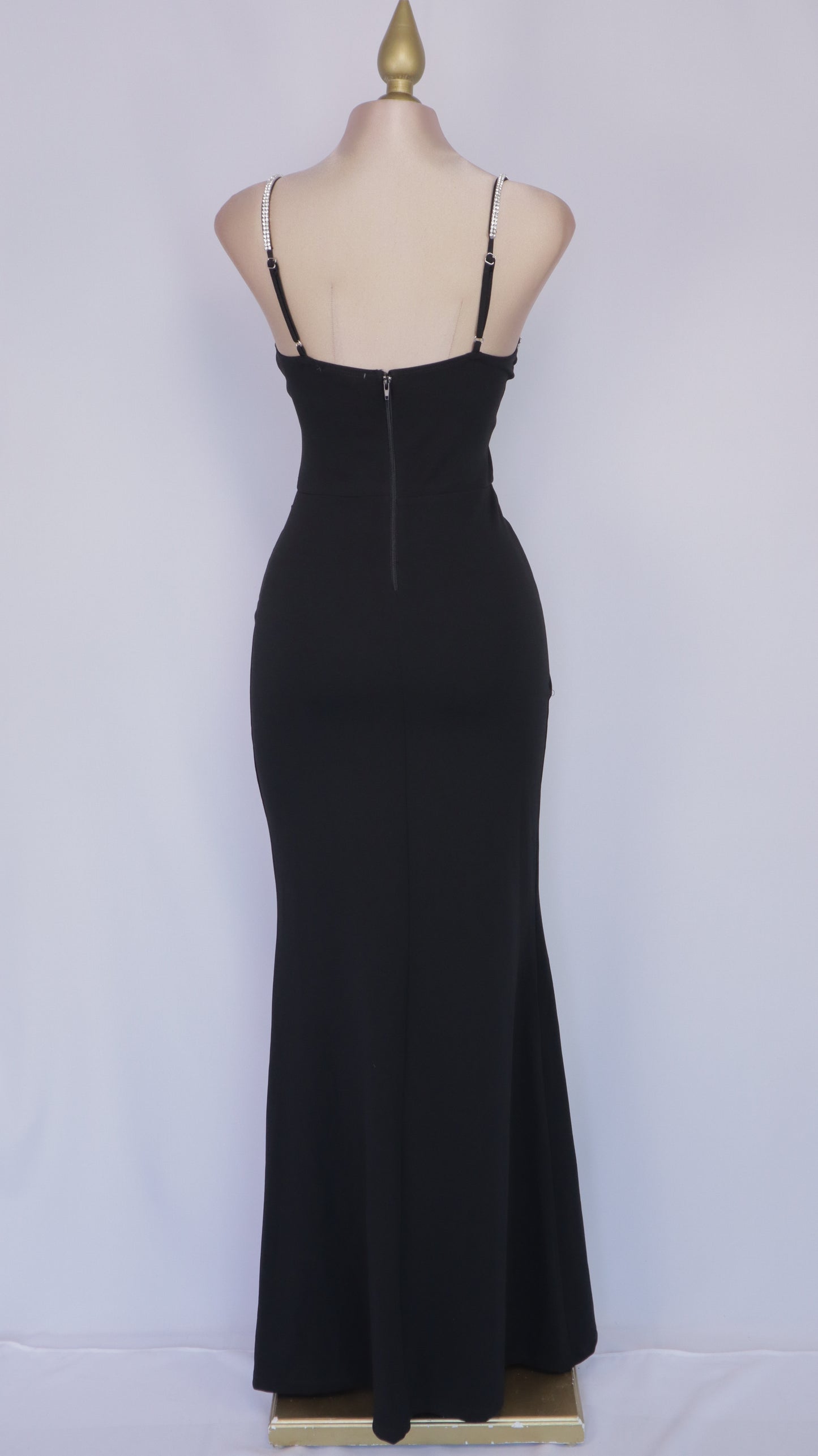 Vestido largo de tirantes brillantes