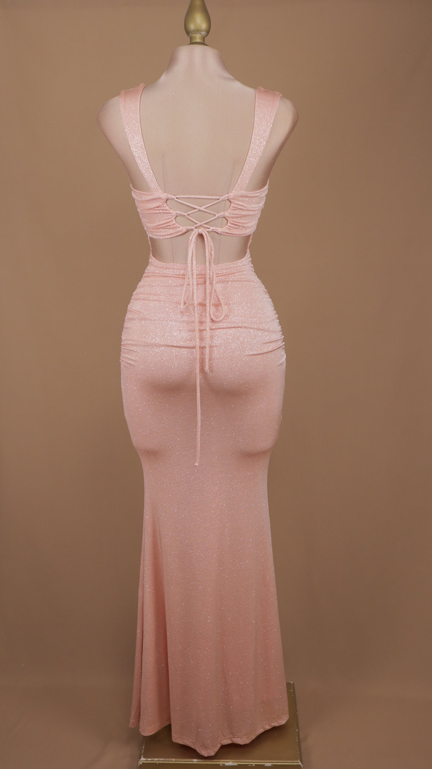 Vestido largo corte sirena con corset en la espalda