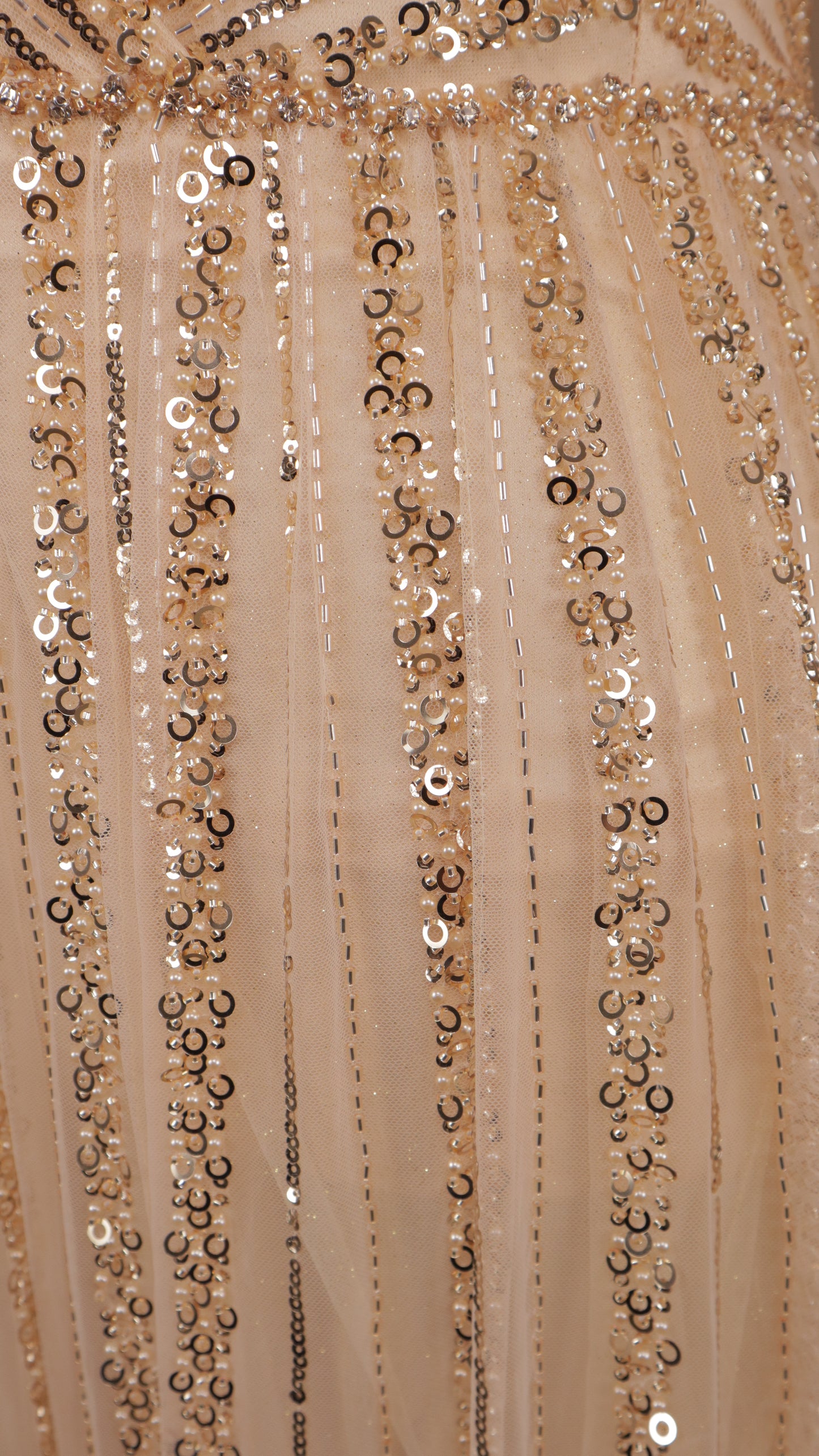 Vestido largo plus size con aplicación y manga