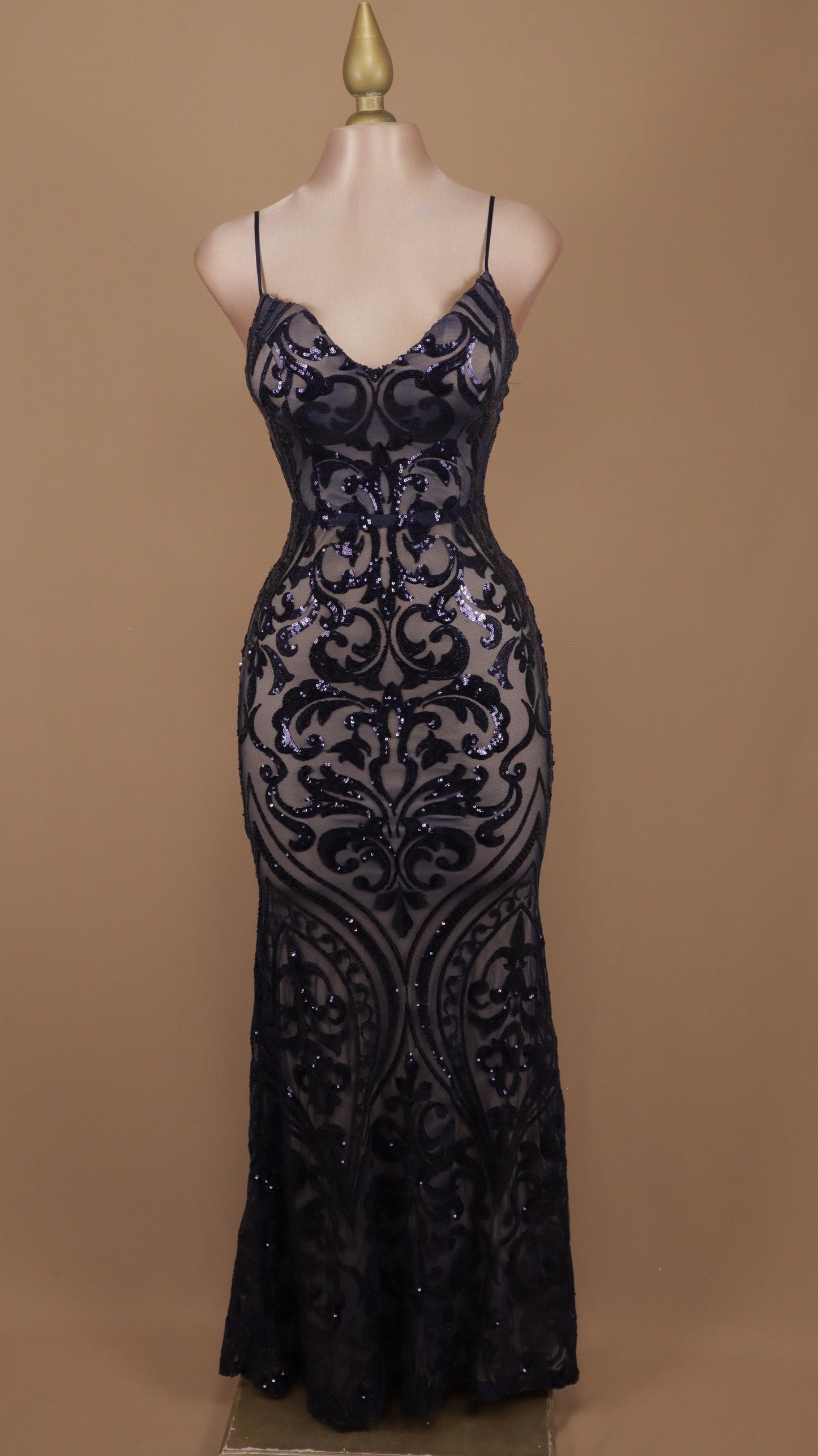 Vestido largo corte sirena con lentejuela