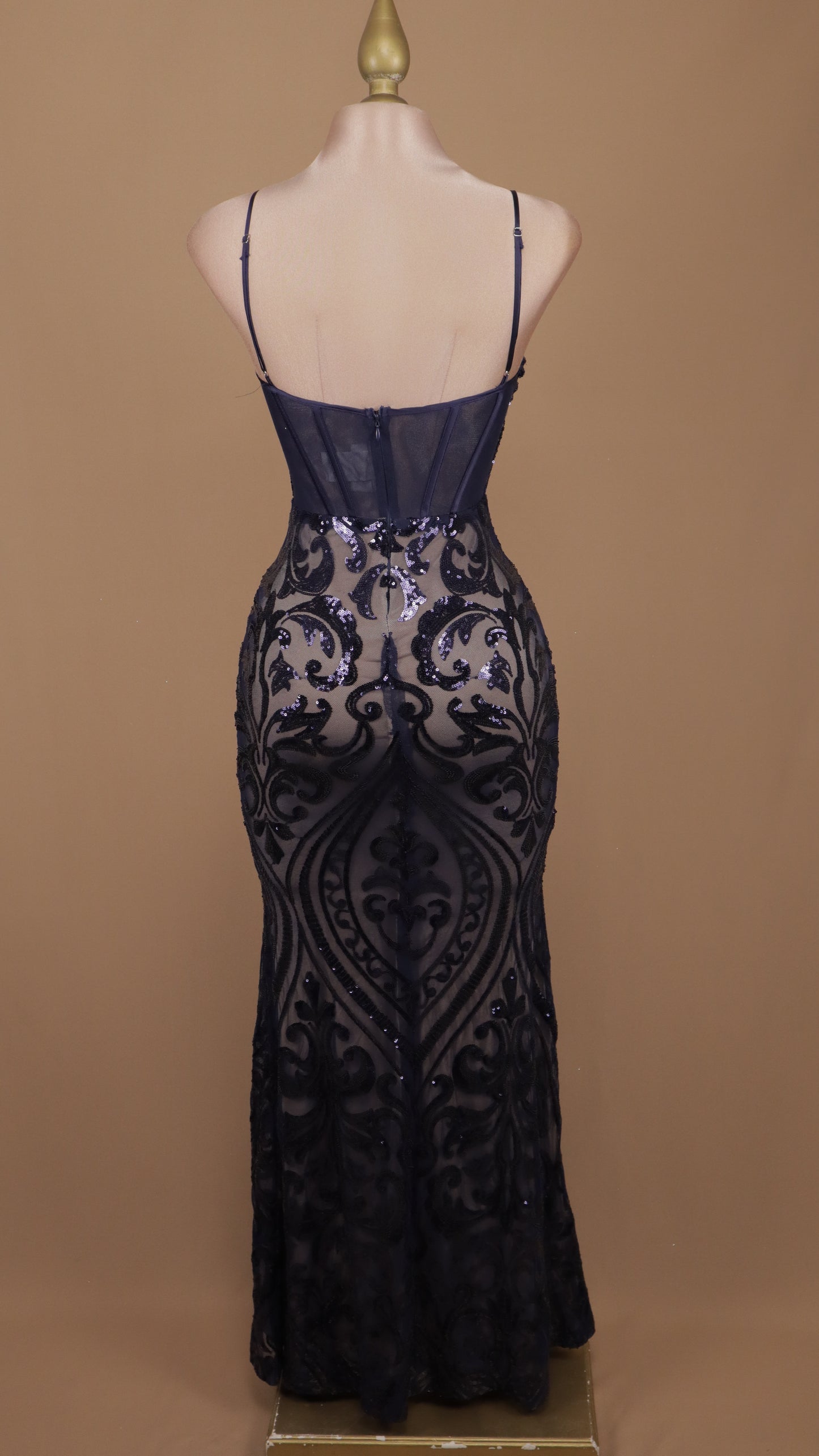 Vestido largo corte sirena con lentejuela