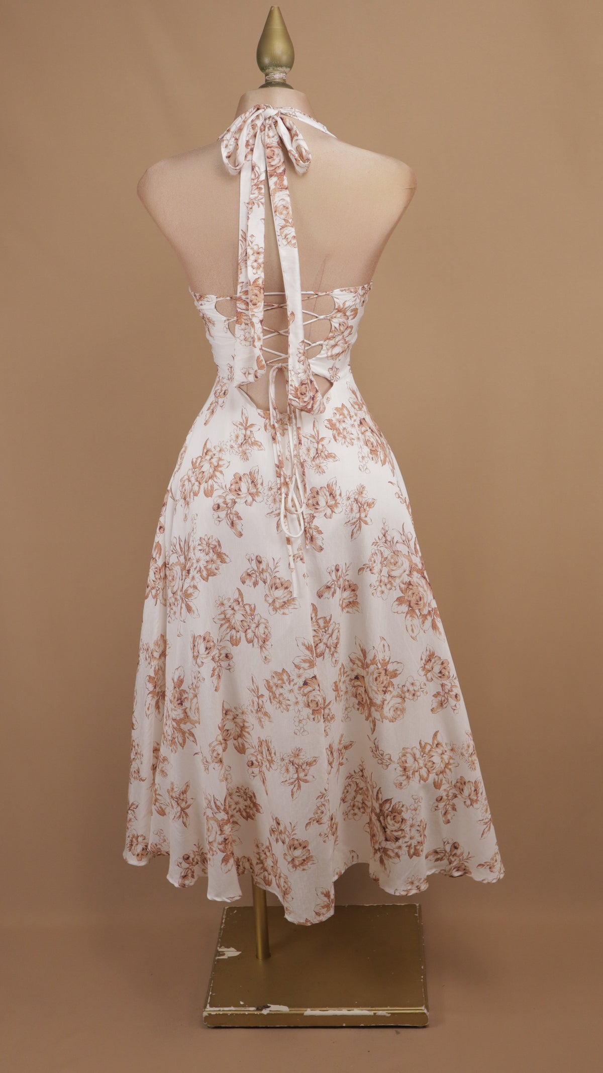 Vestido midi de estilo corsetero con escote halter y estampado floral toile de jouy