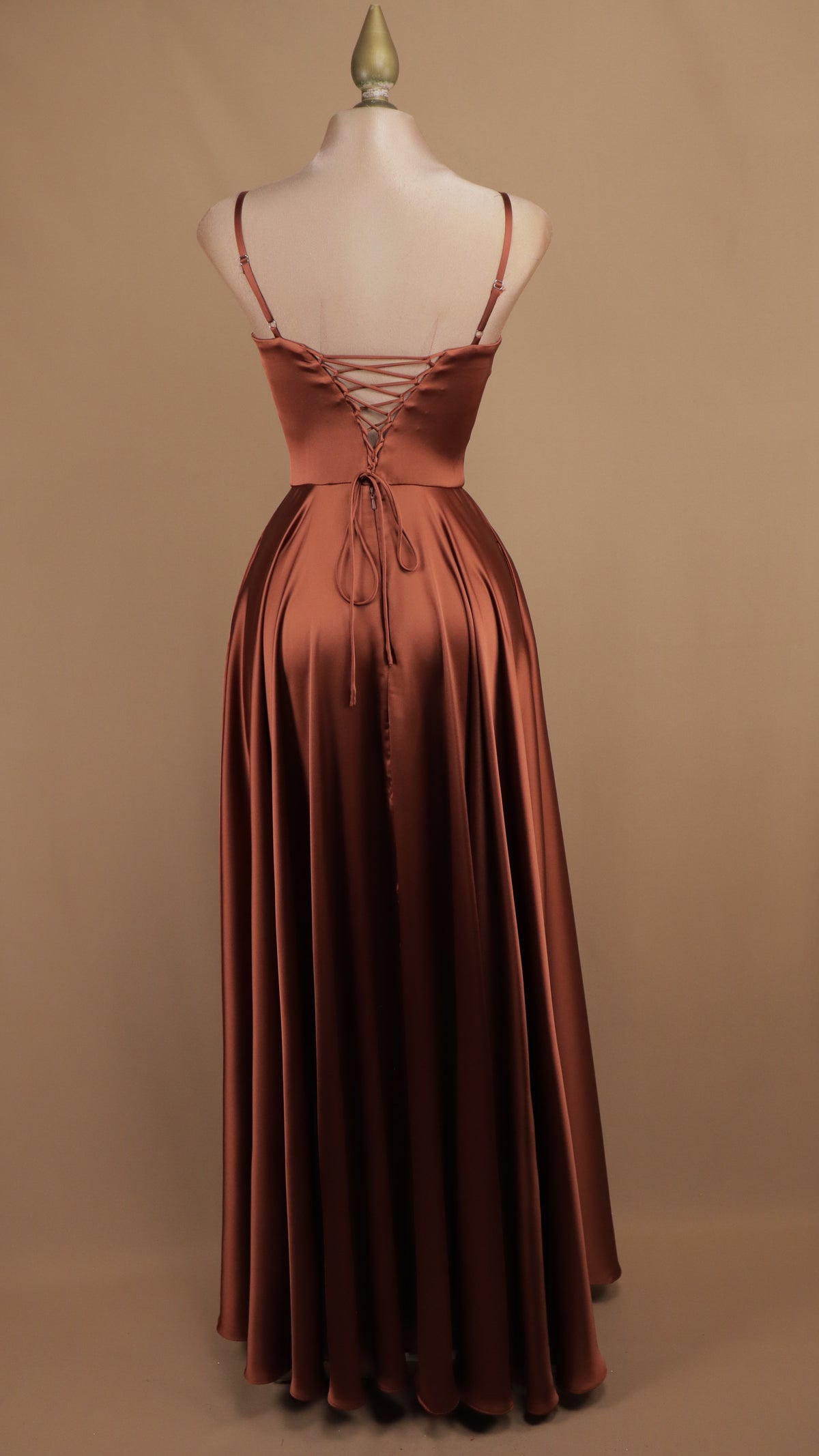 Vestido línea A con corset