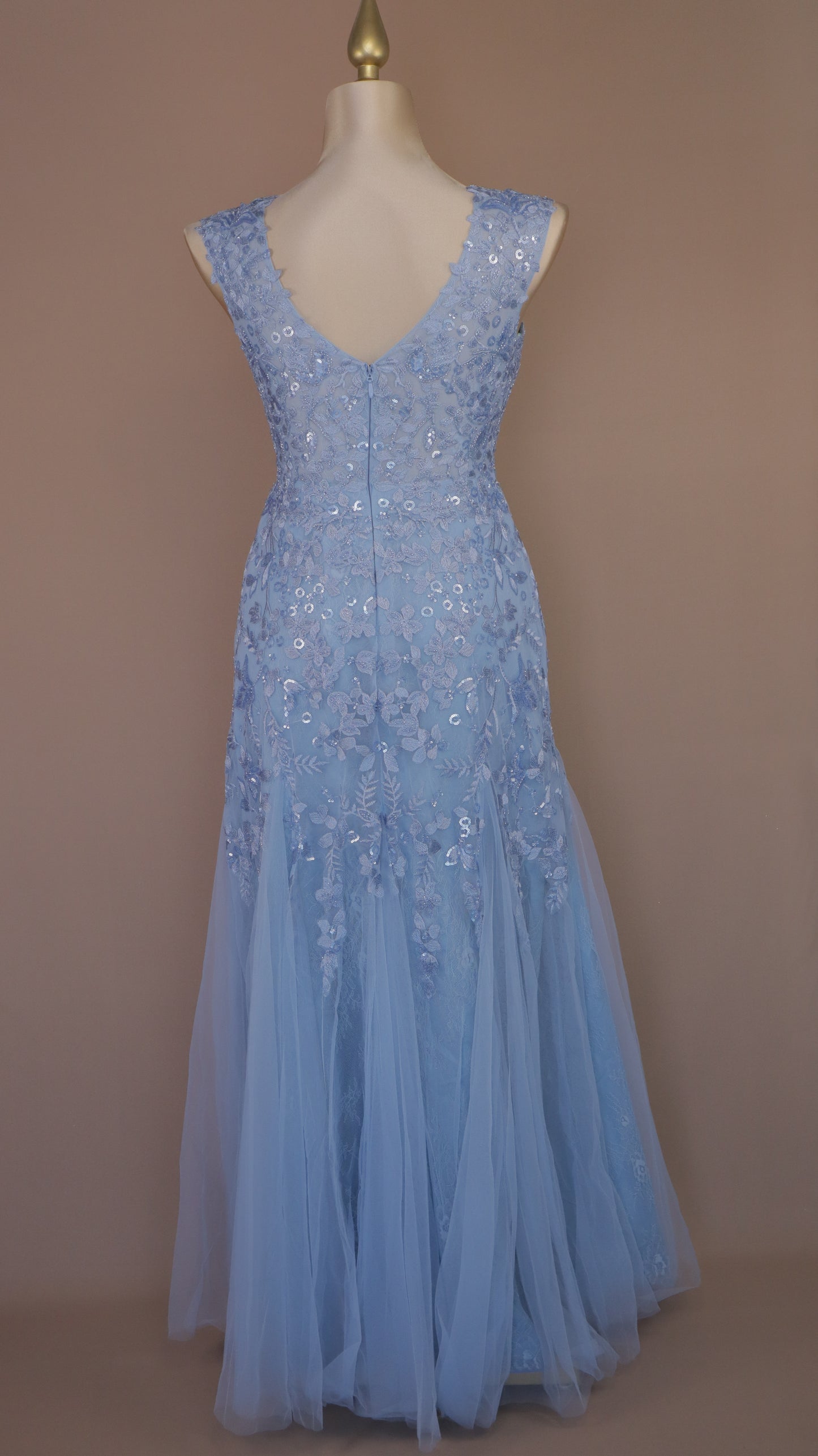 Vestido largo bordado talla extra