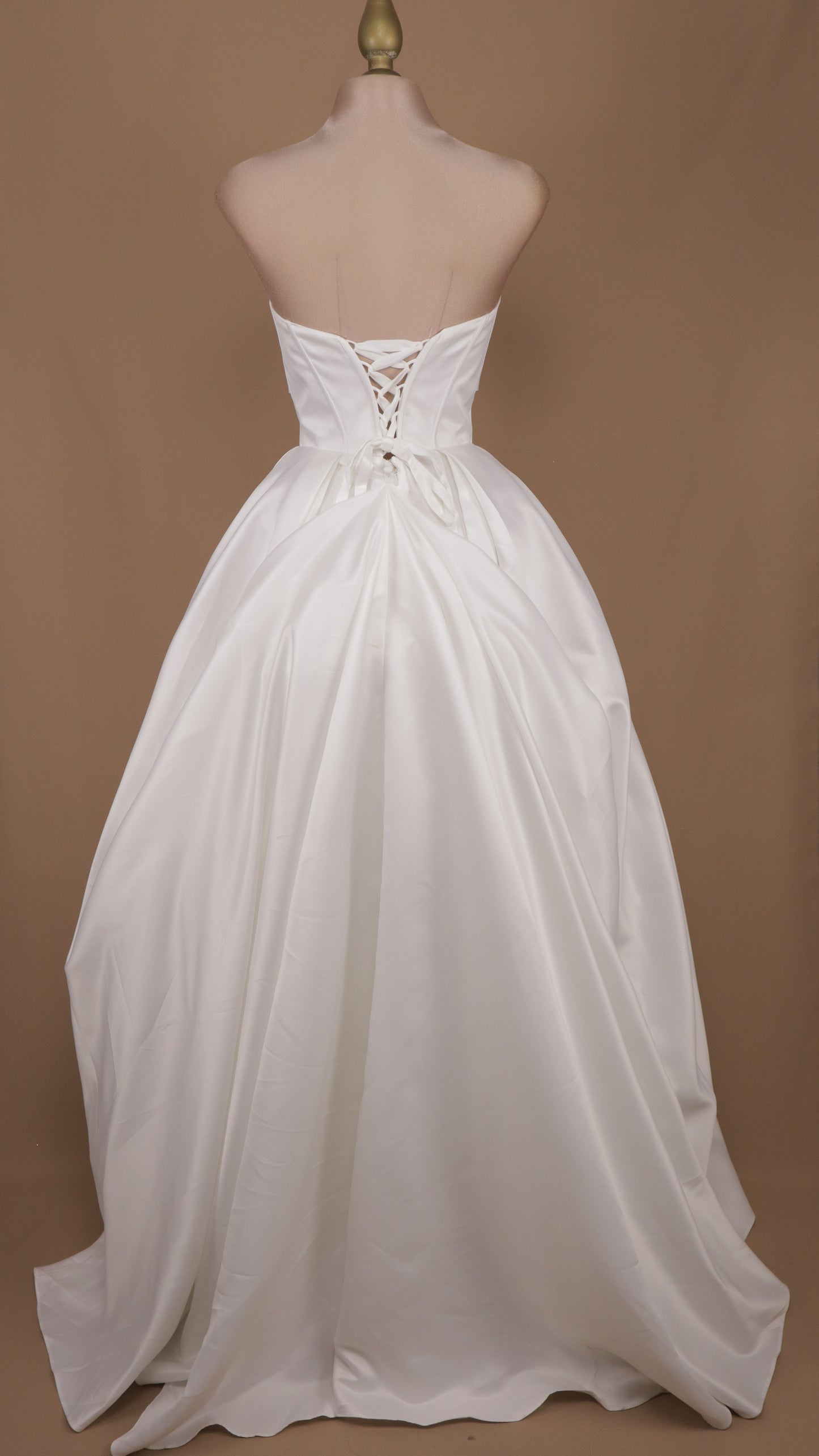 VESTIDO DE NOVIA ESTRAPLE CORTE PRINCESA