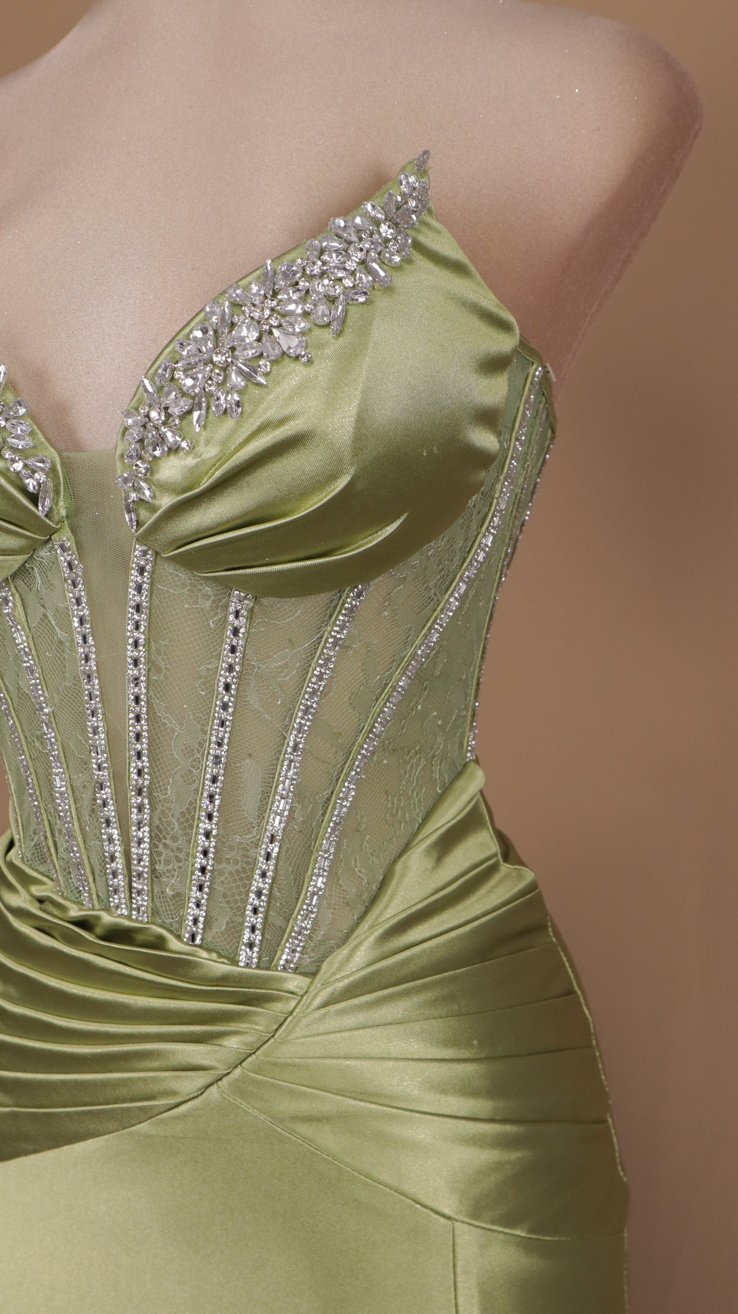 Vestido largo estraple elegante