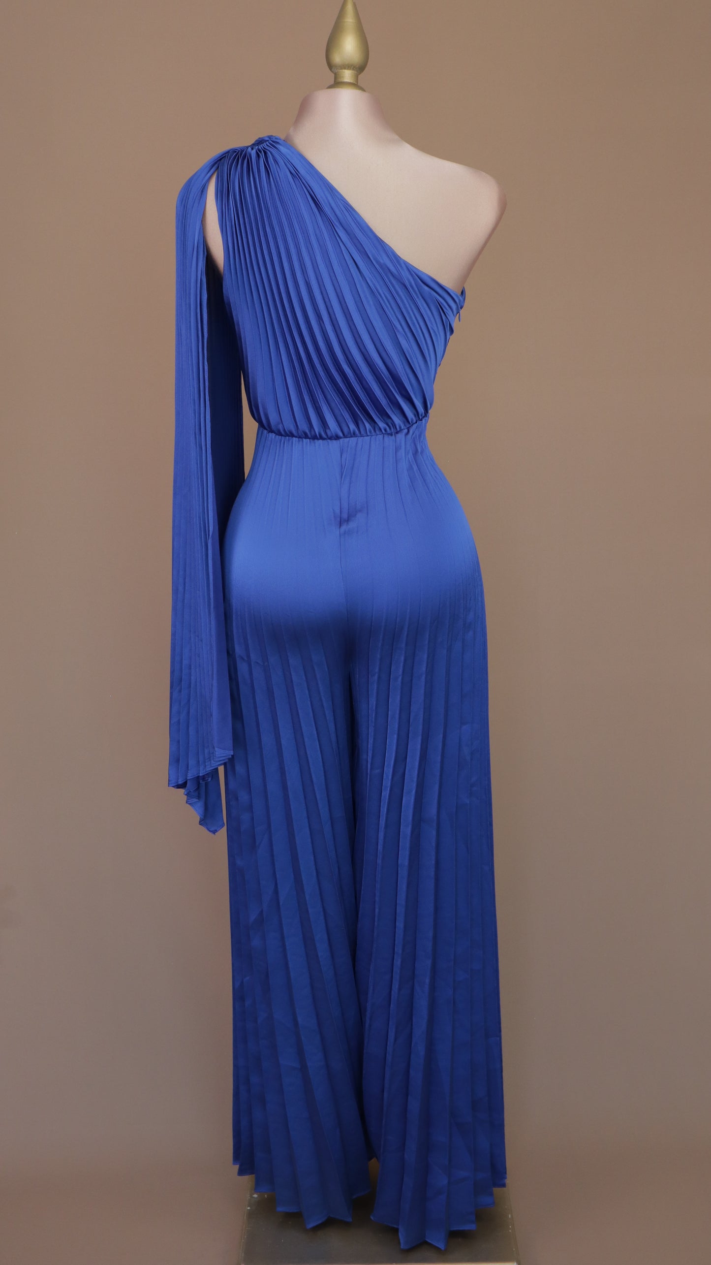 Palazzo plisado con cauda