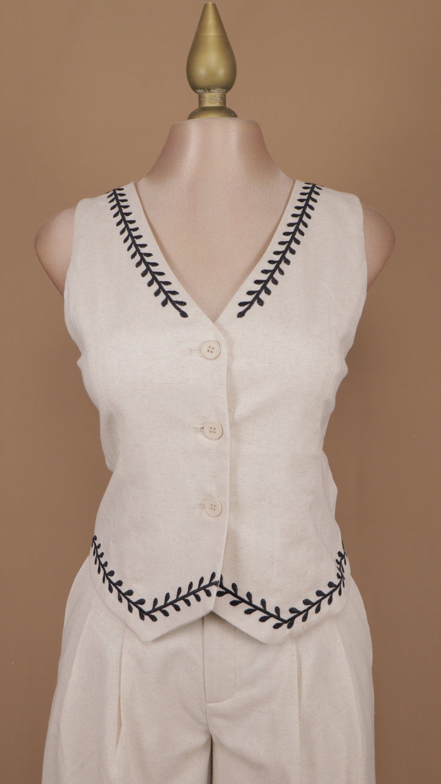 Conjunto de pantalon y chaleco tipo lino